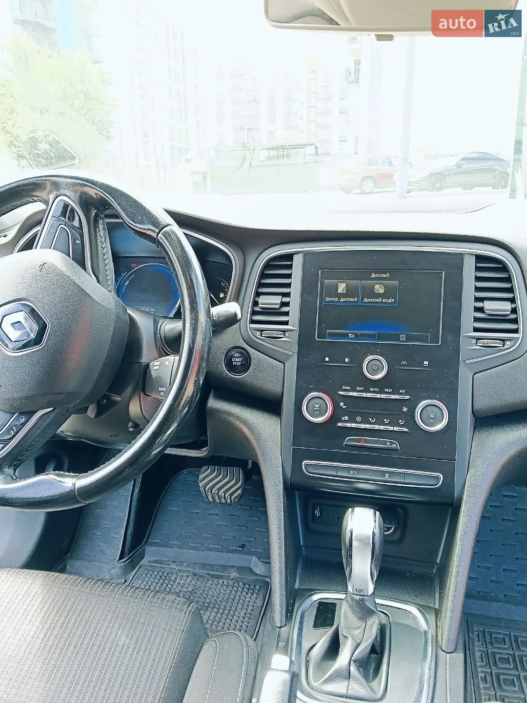 2017 Renault Megane - мініатюра 16