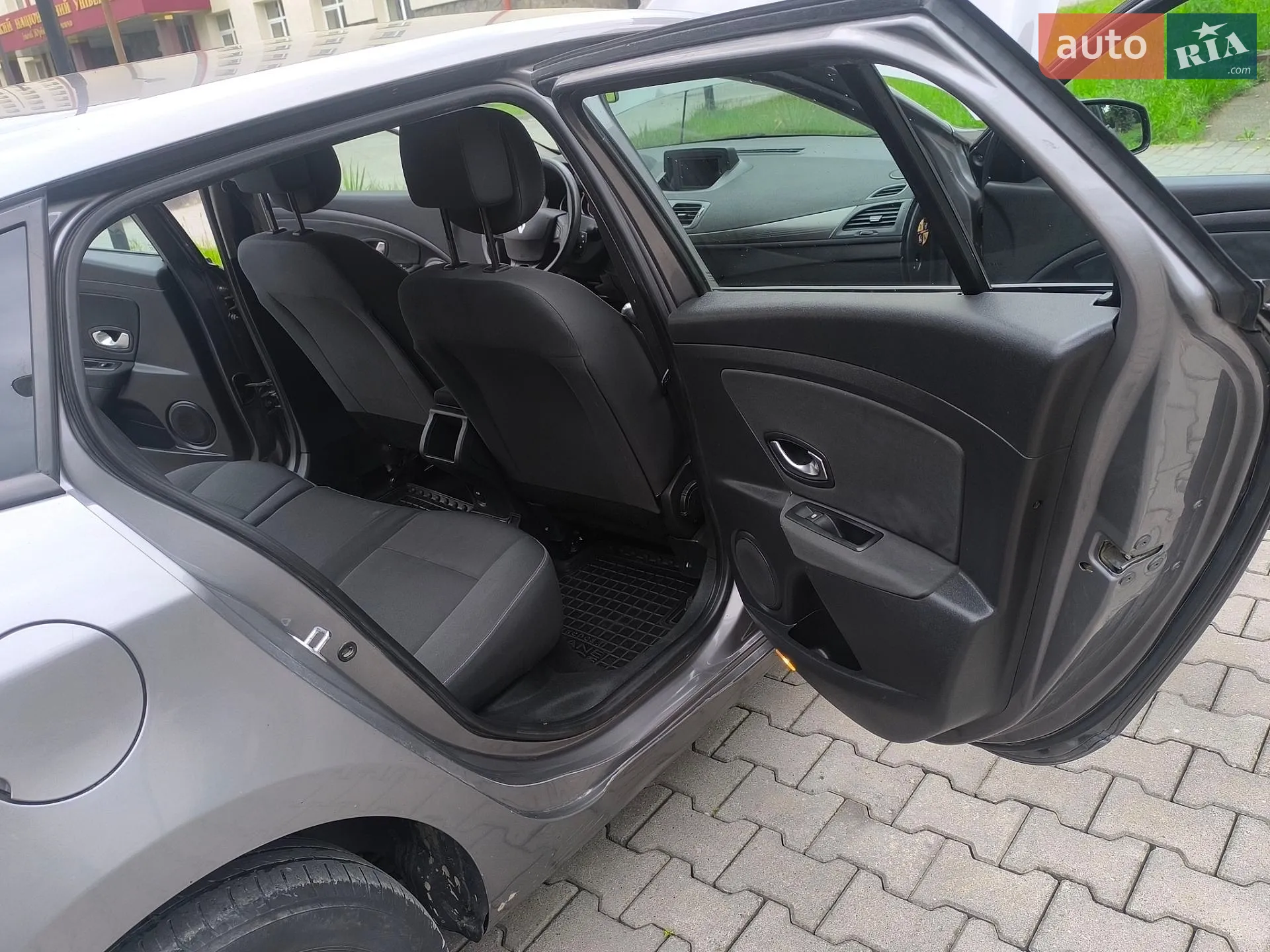 2010 Renault Megane - мініатюра 13