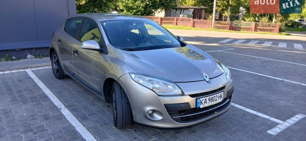 2010 Renault Megane - мініатюра 11