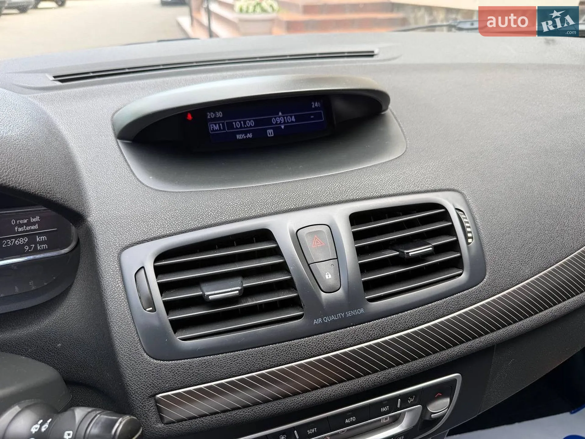 2012 Renault Megane - мініатюра 31
