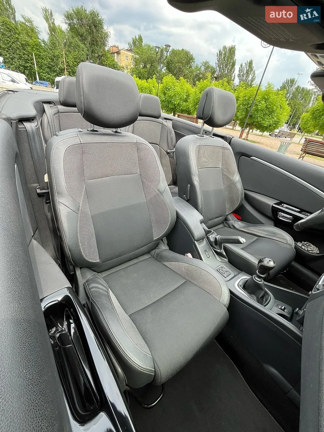 2010 Renault Megane - мініатюра 13