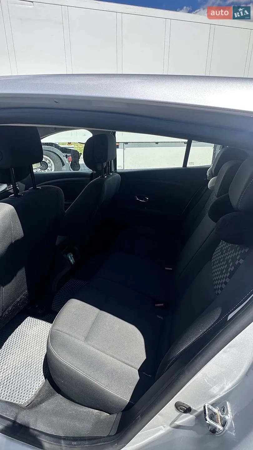 2012 Renault Megane - мініатюра 8