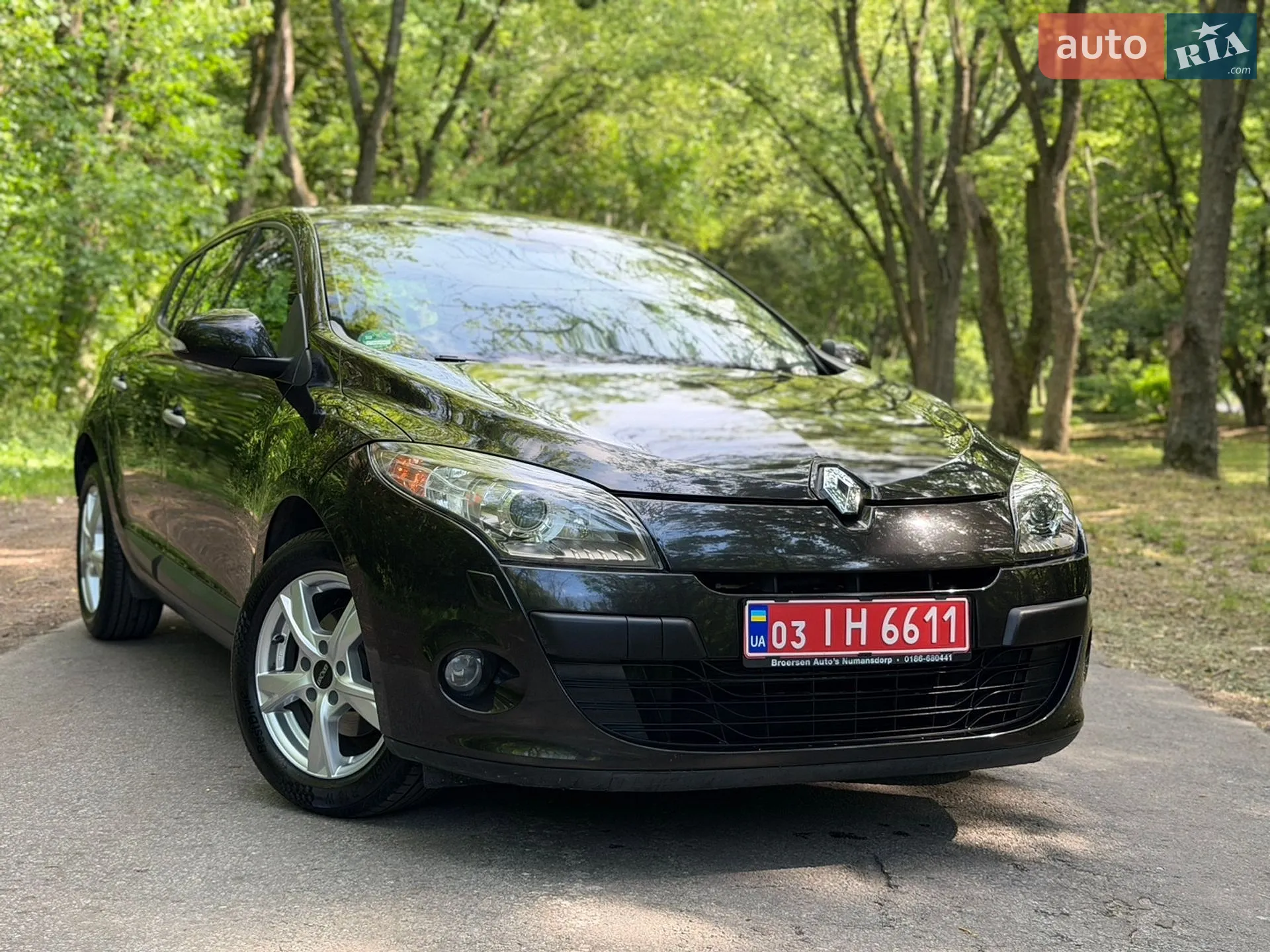 2010 Renault Megane - мініатюра 2