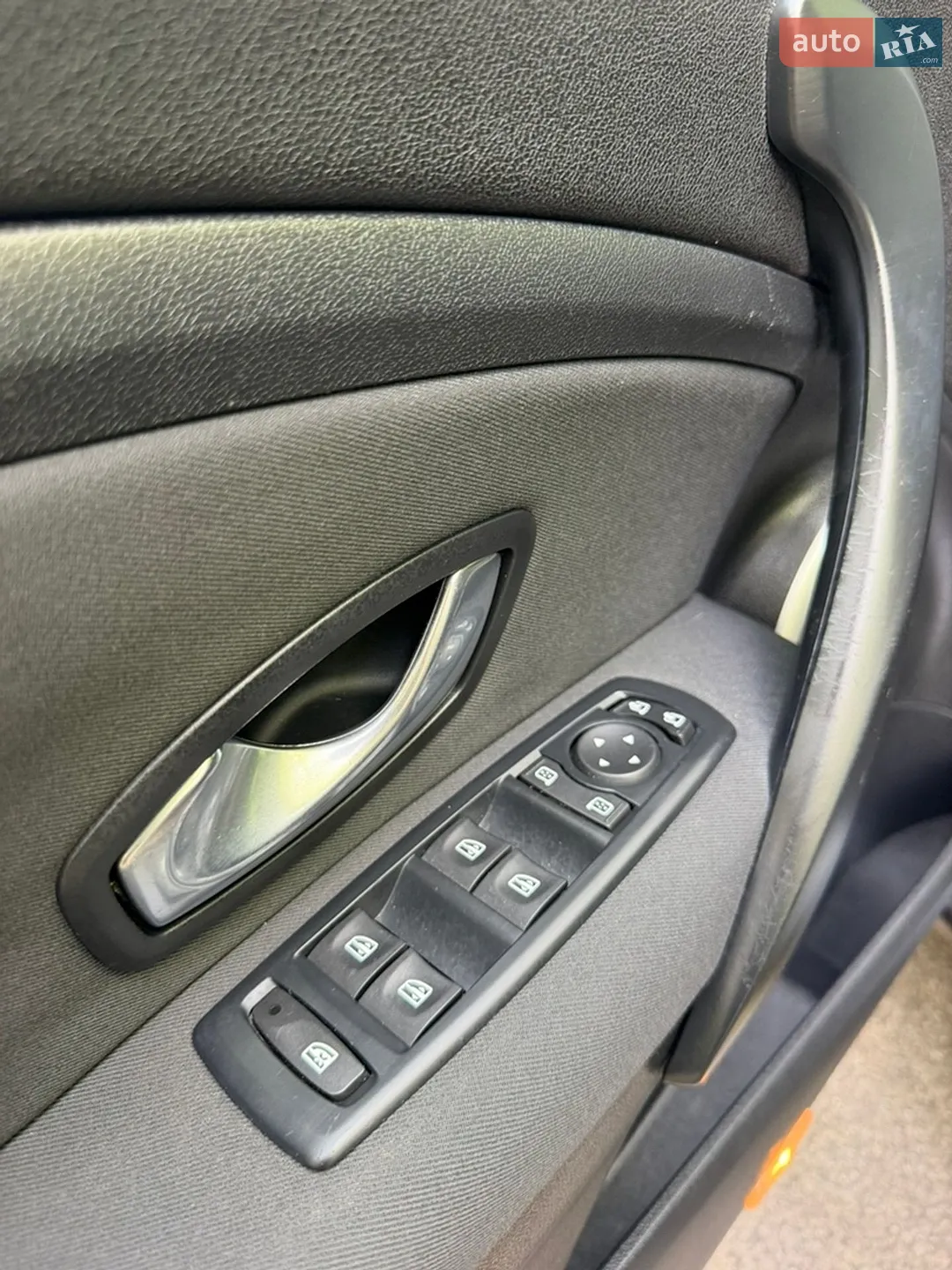 2010 Renault Megane - мініатюра 25