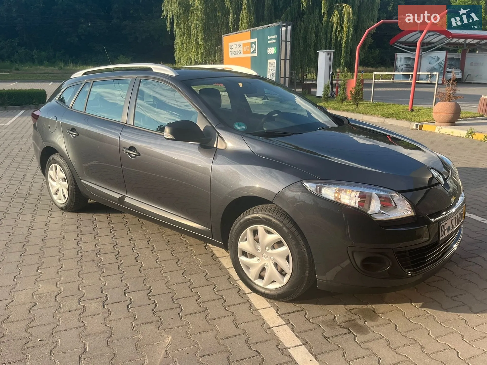 2012 Renault Megane - мініатюра 21