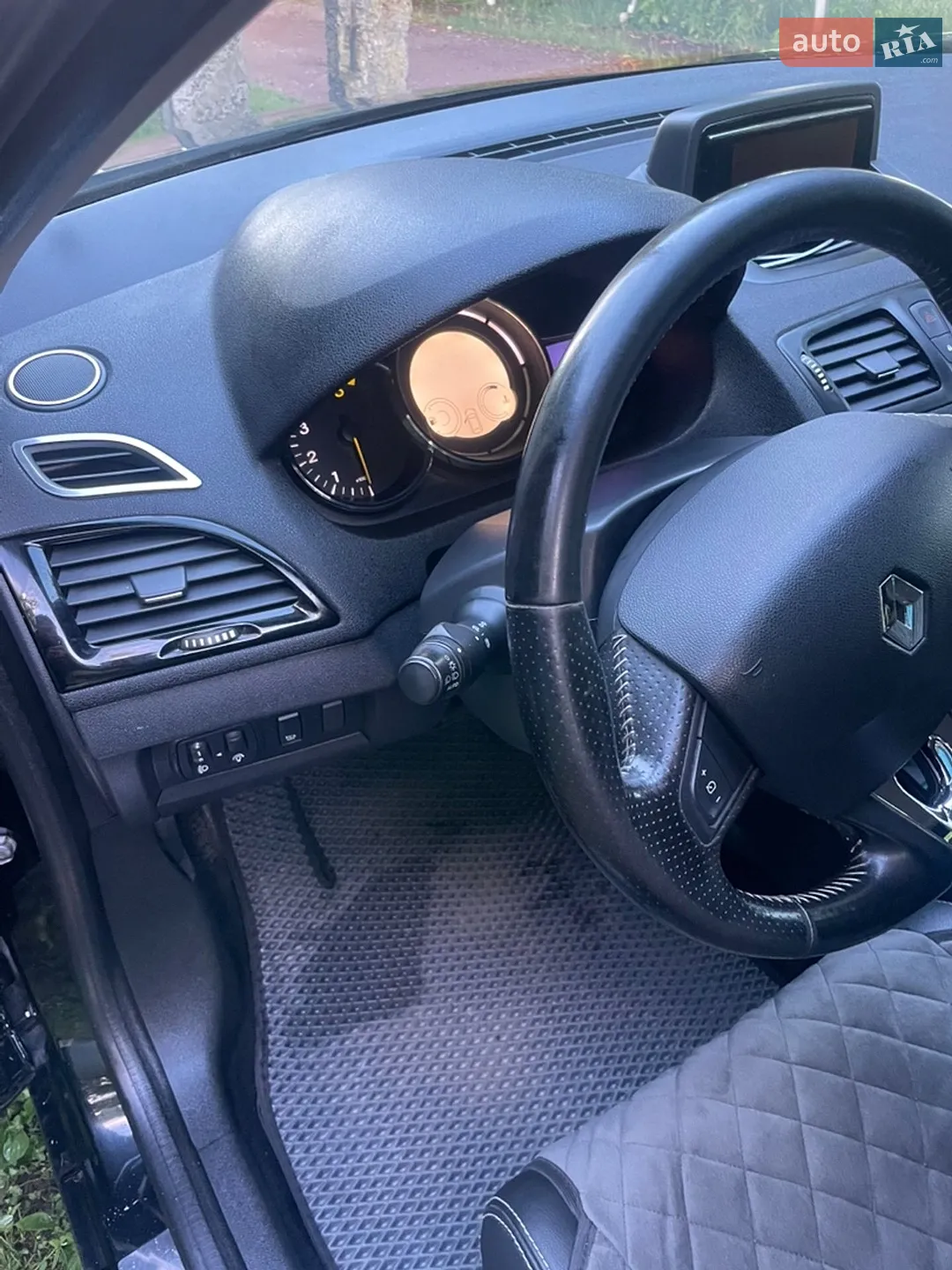 2014 Renault Megane - мініатюра 9