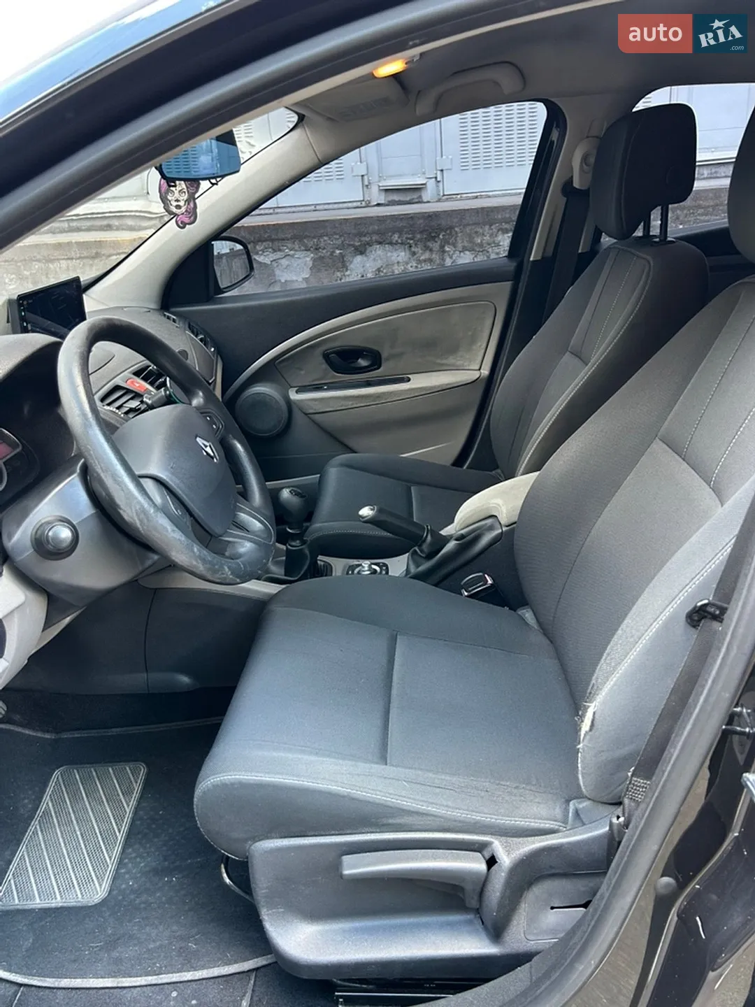 2011 Skoda Fabia - мініатюра 8