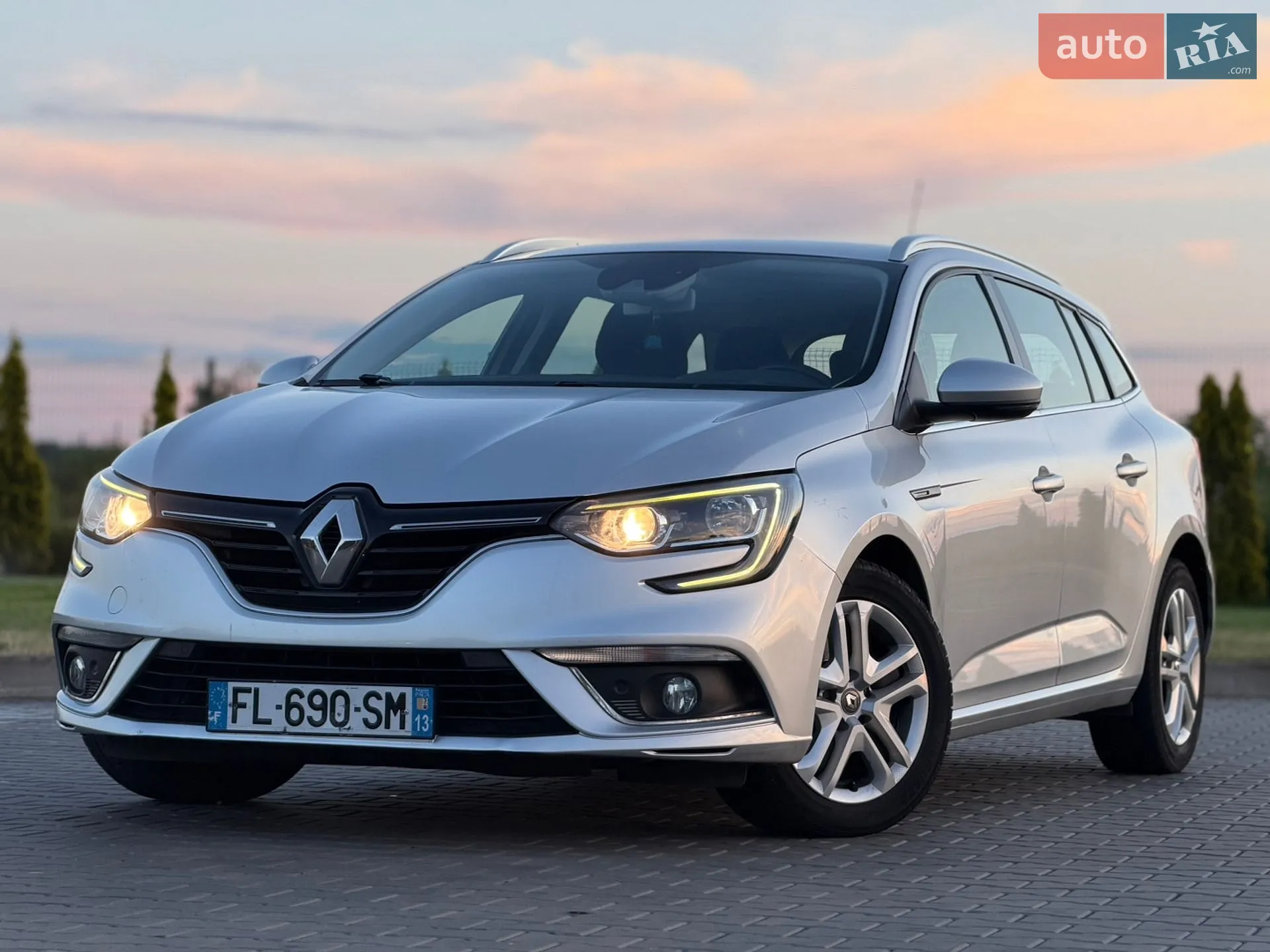 2019 Renault Megane - фото 1