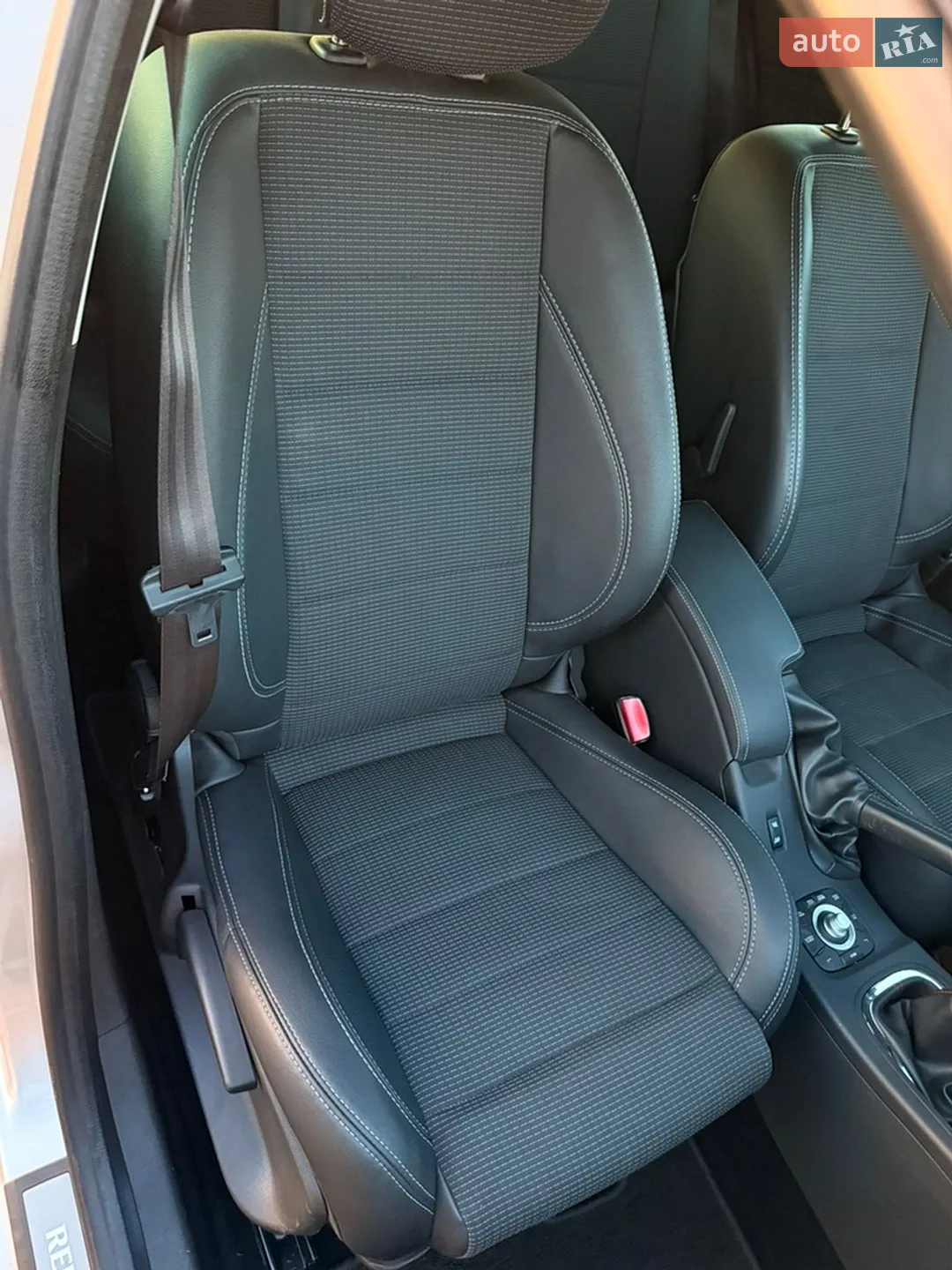 2012 Renault Megane - мініатюра 27