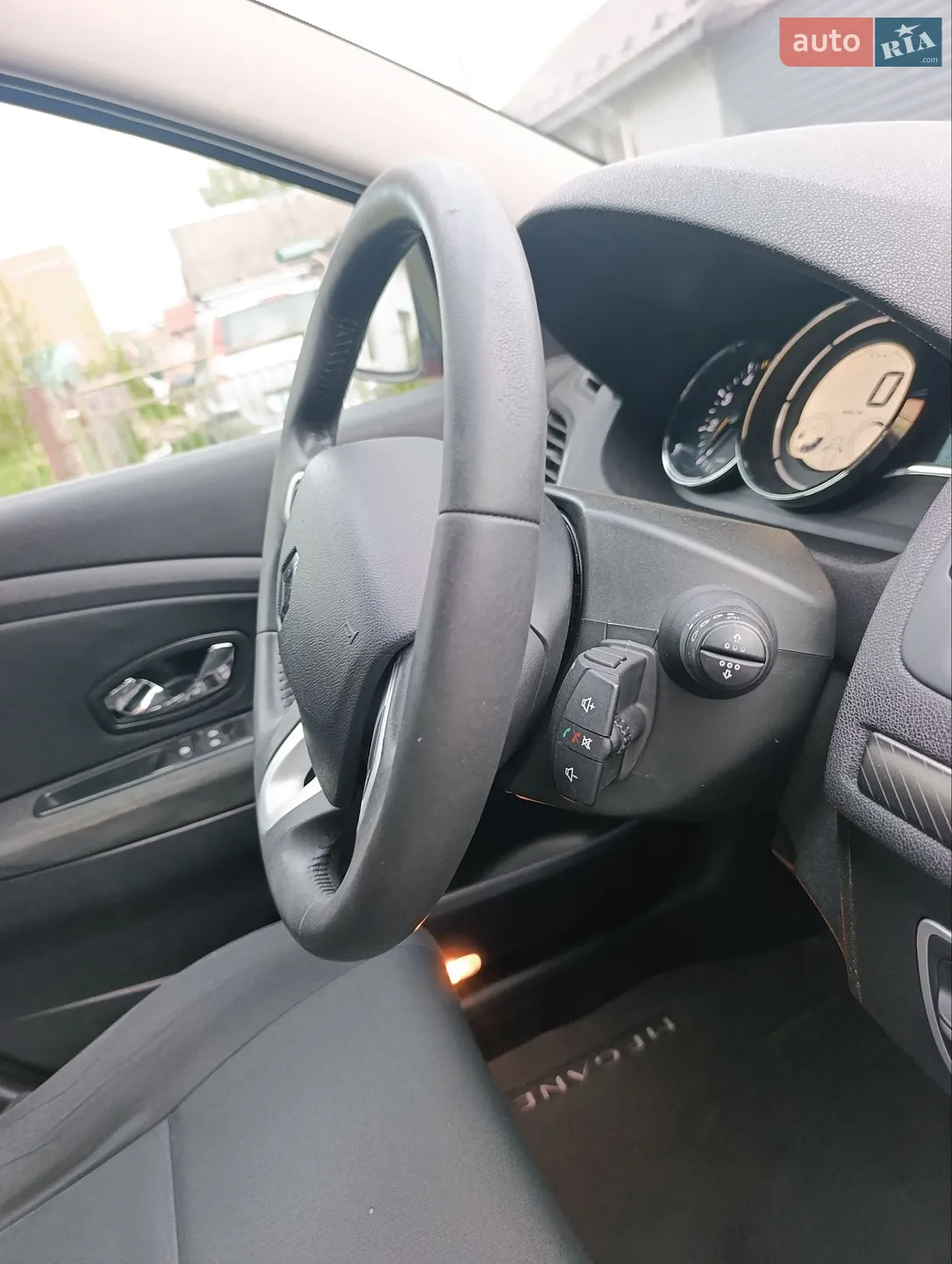 2012 Renault Megane - мініатюра 61
