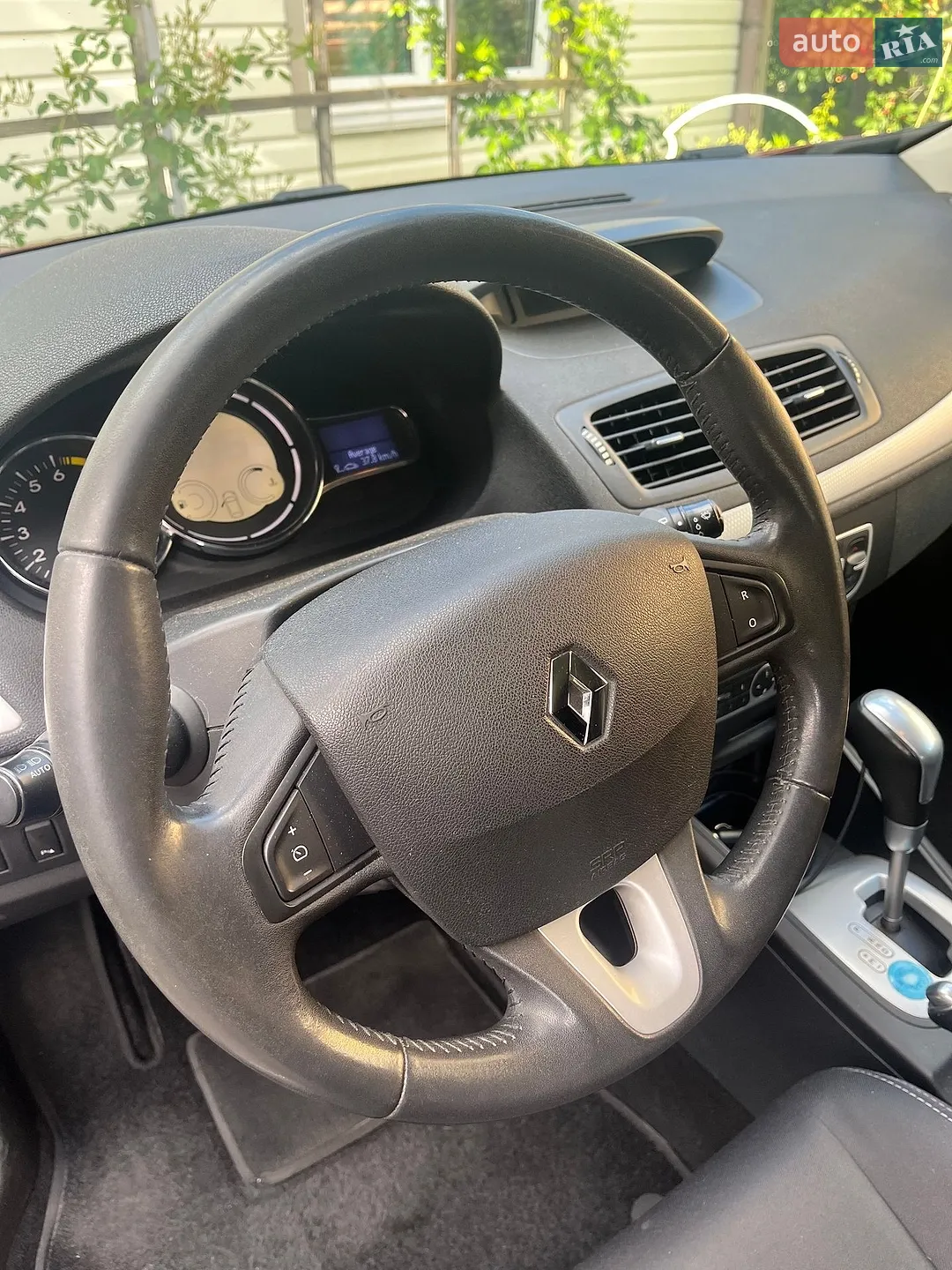 2010 Renault Megane - мініатюра 11