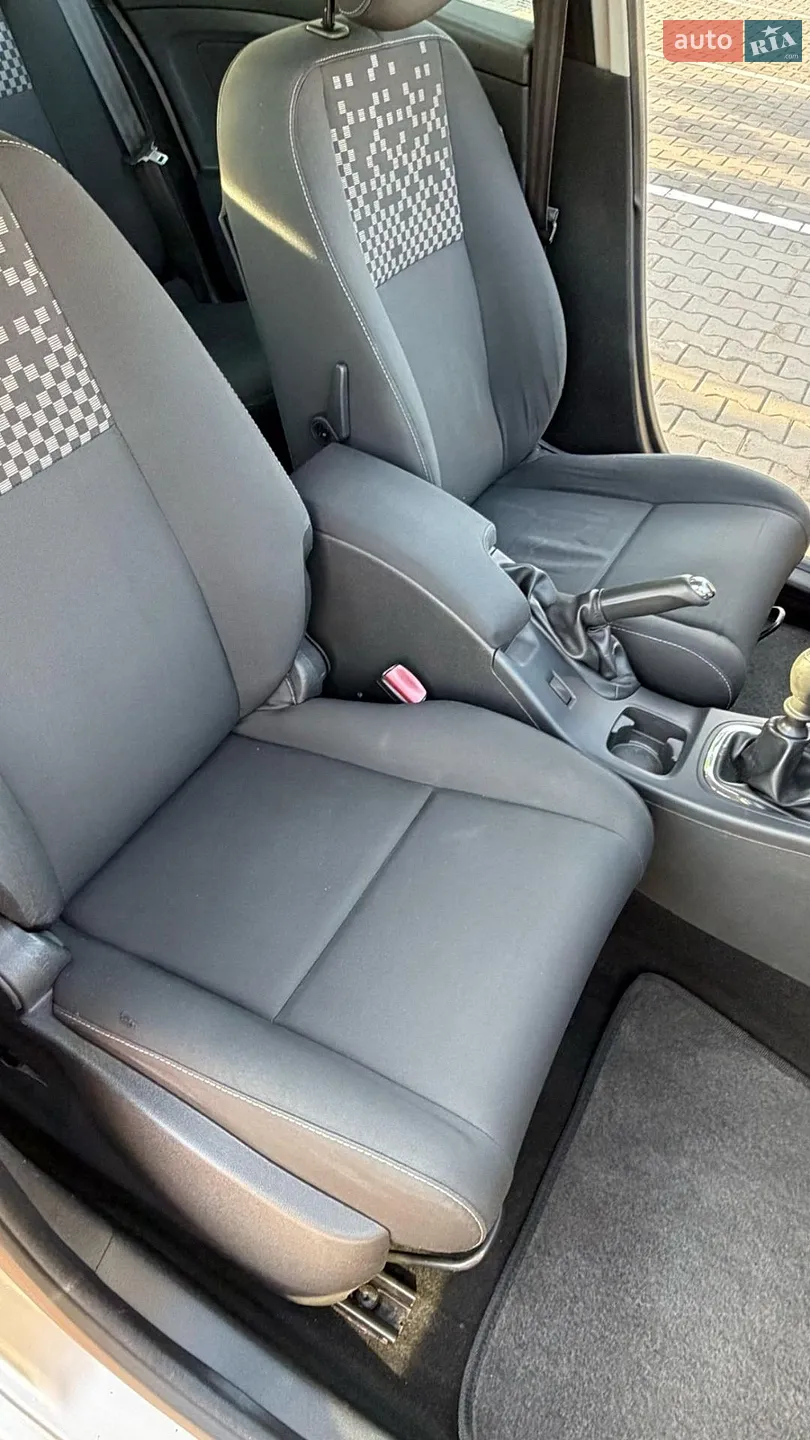 2012 Renault Megane - мініатюра 21