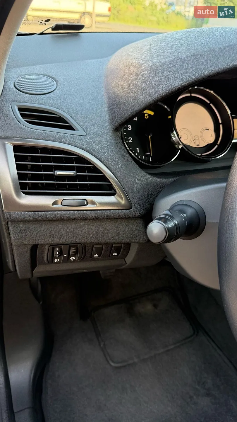 2012 Renault Megane - мініатюра 26