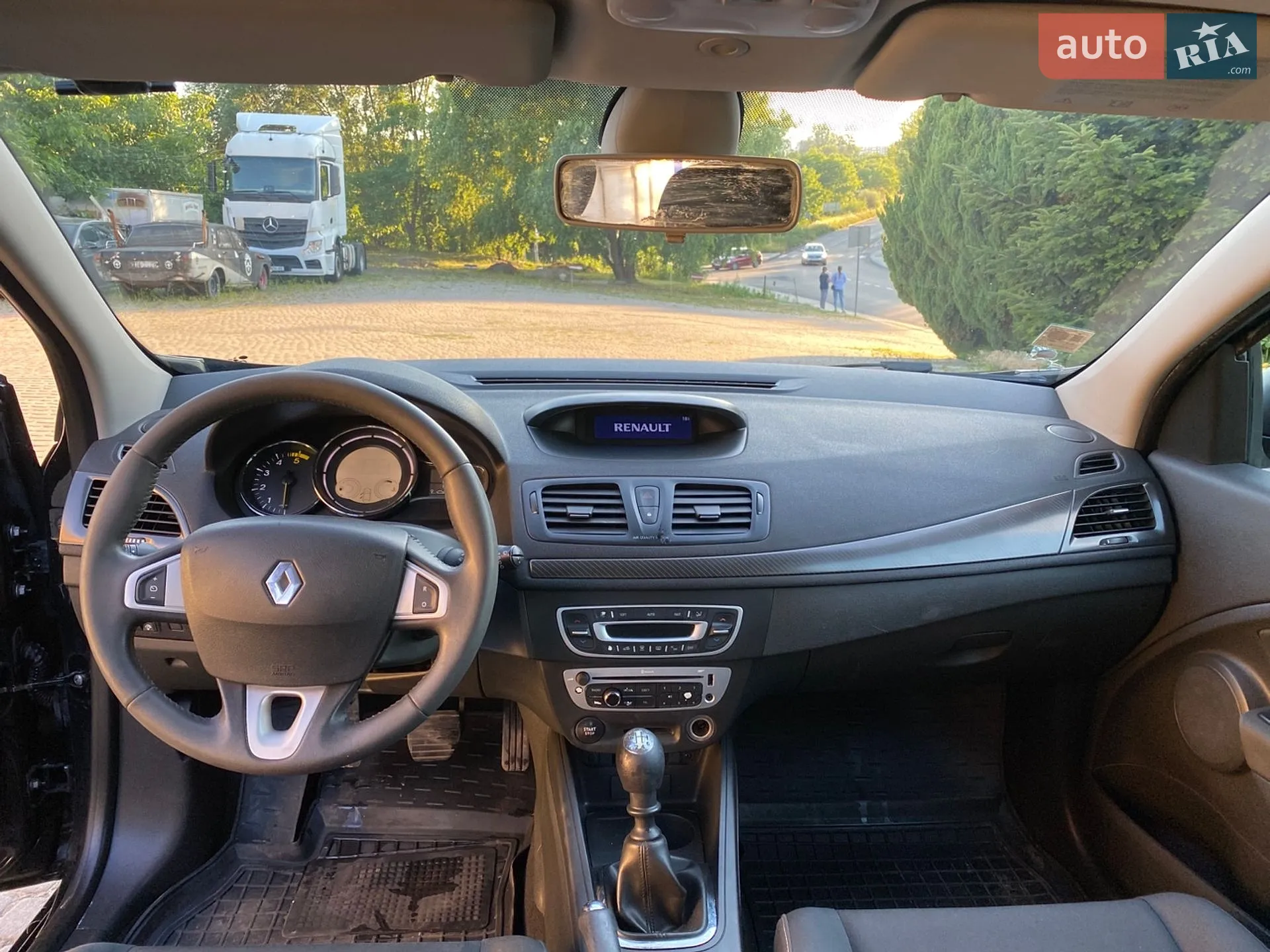2012 Renault Megane - мініатюра 27
