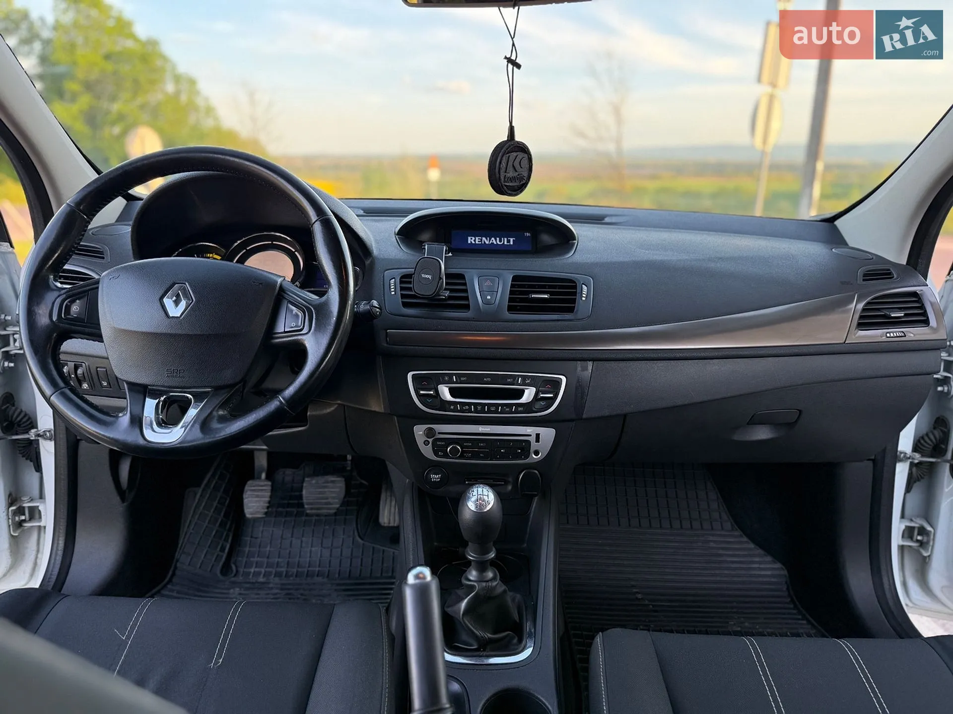 2014 Renault Megane - мініатюра 72