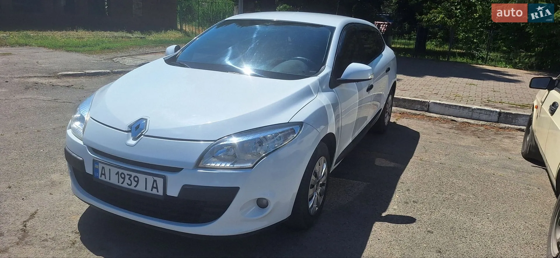 Renault Megane 2010 VIN VF1KZ0A0543178248 фото оголошення 2 з 8