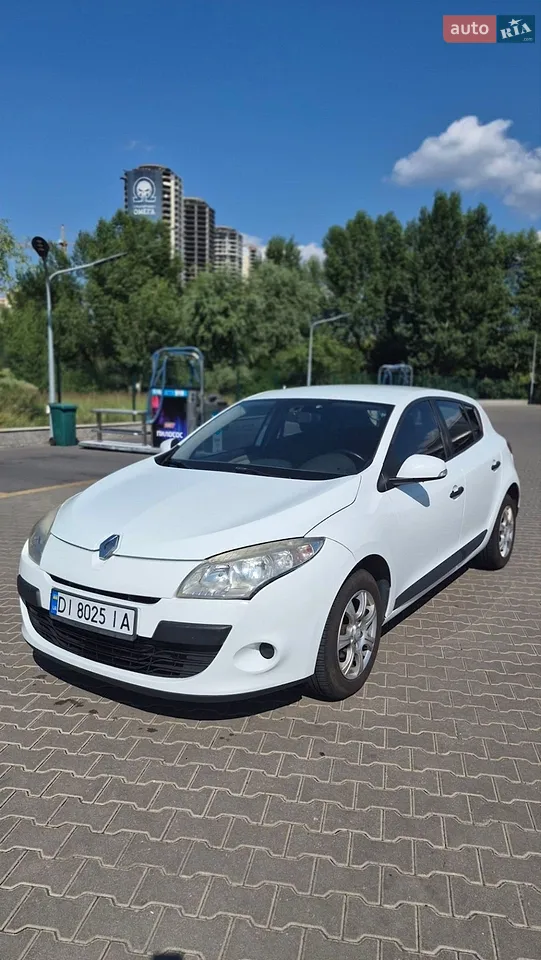 2010 Renault Megane - мініатюра 16
