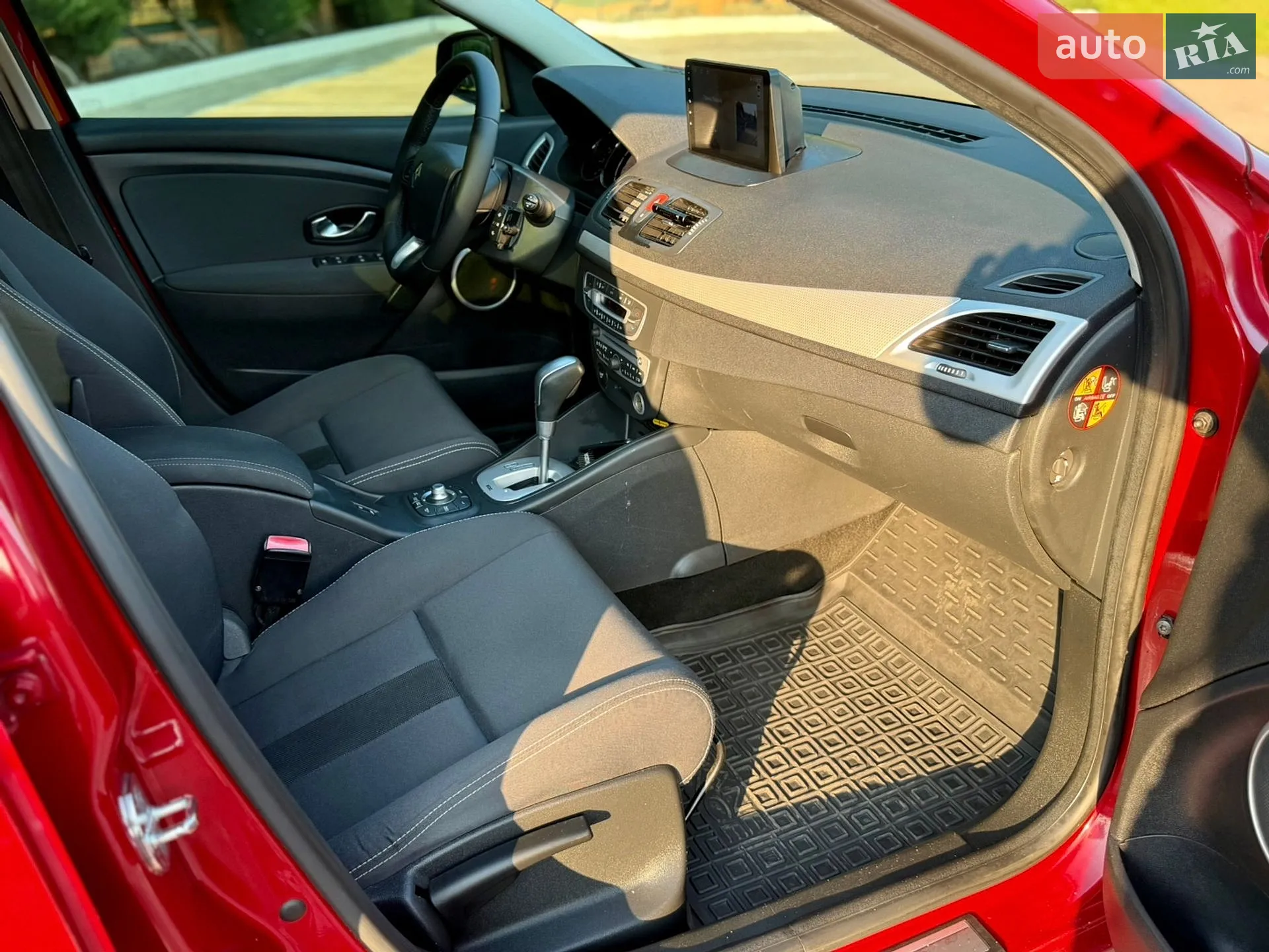 2010 Renault Megane - мініатюра 13
