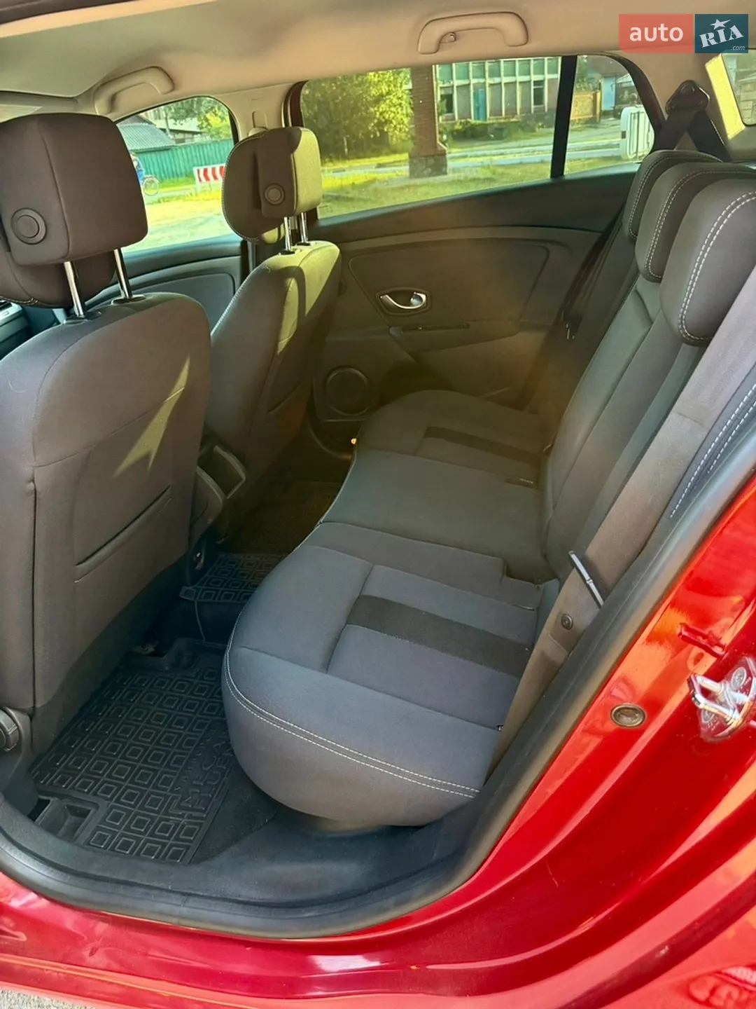 2010 Renault Megane - мініатюра 20