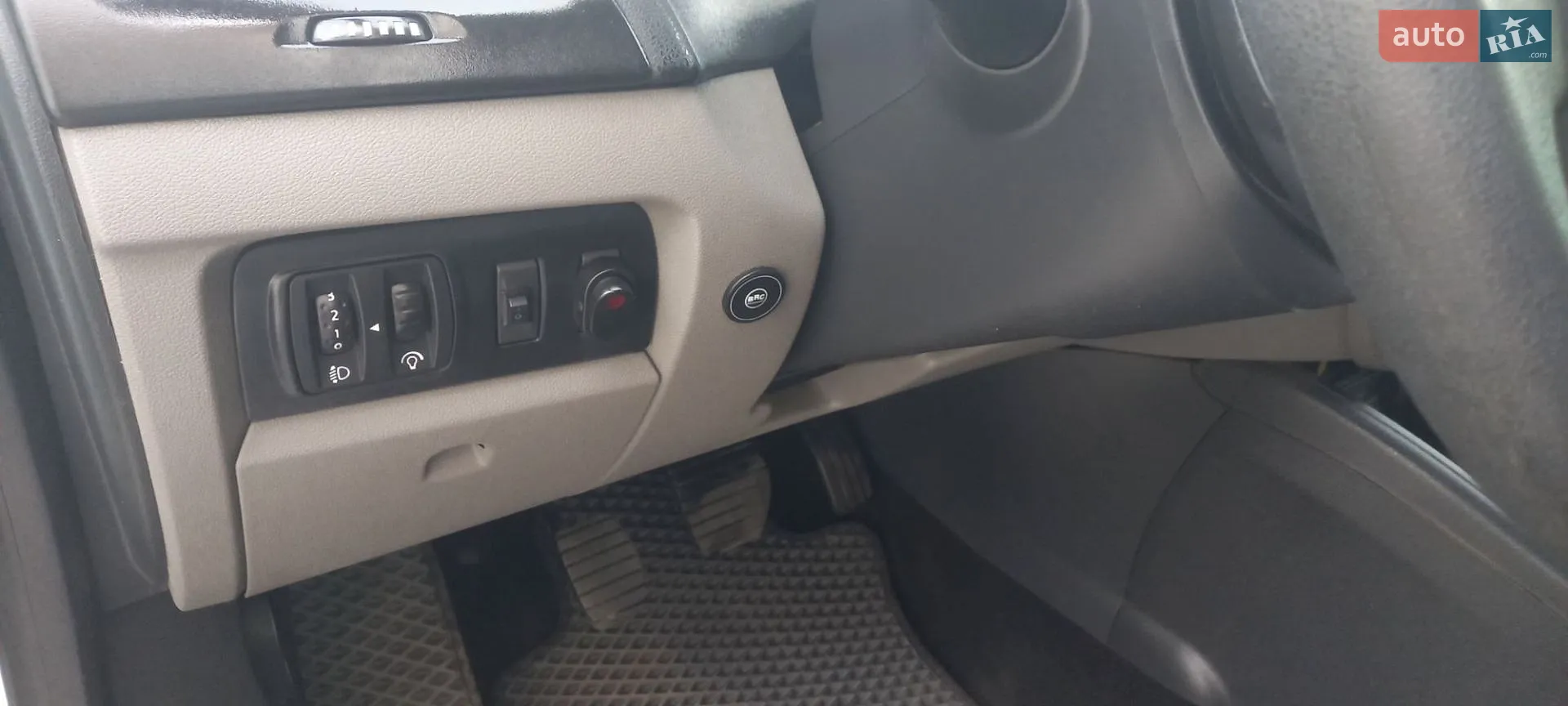 2012 Renault Megane - мініатюра 15
