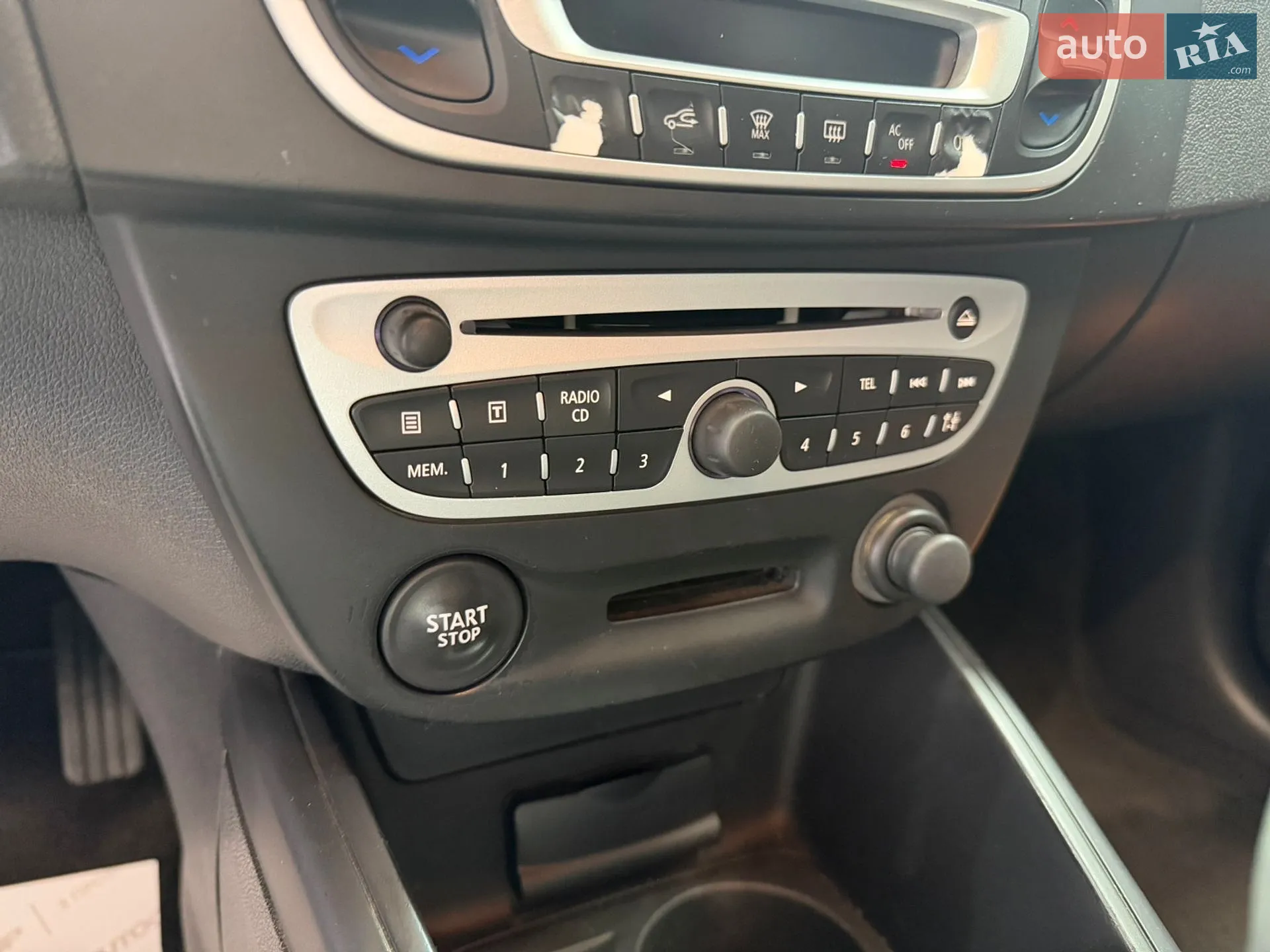 2010 Renault Megane - мініатюра 18