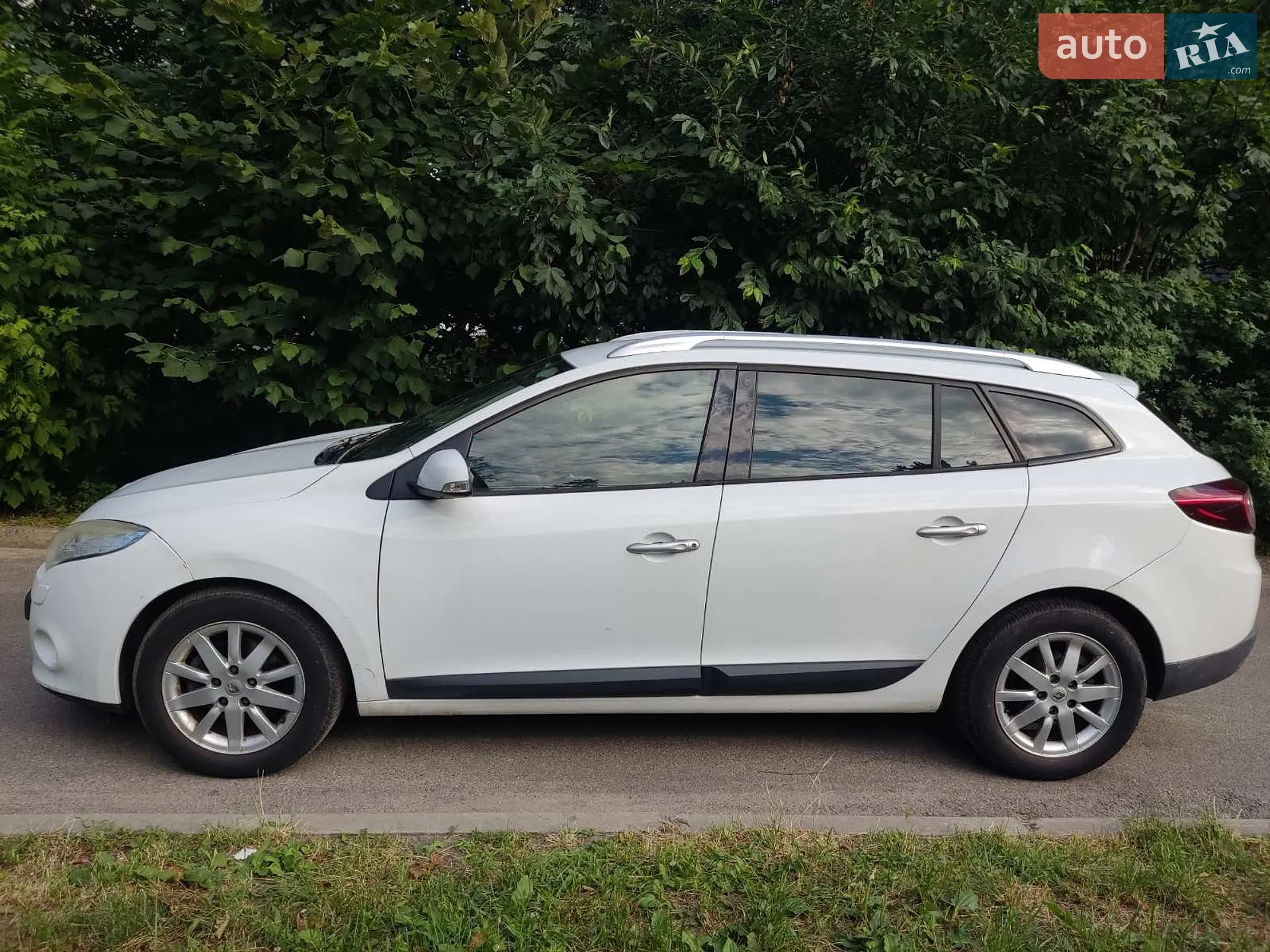 2010 Renault Megane - мініатюра 17