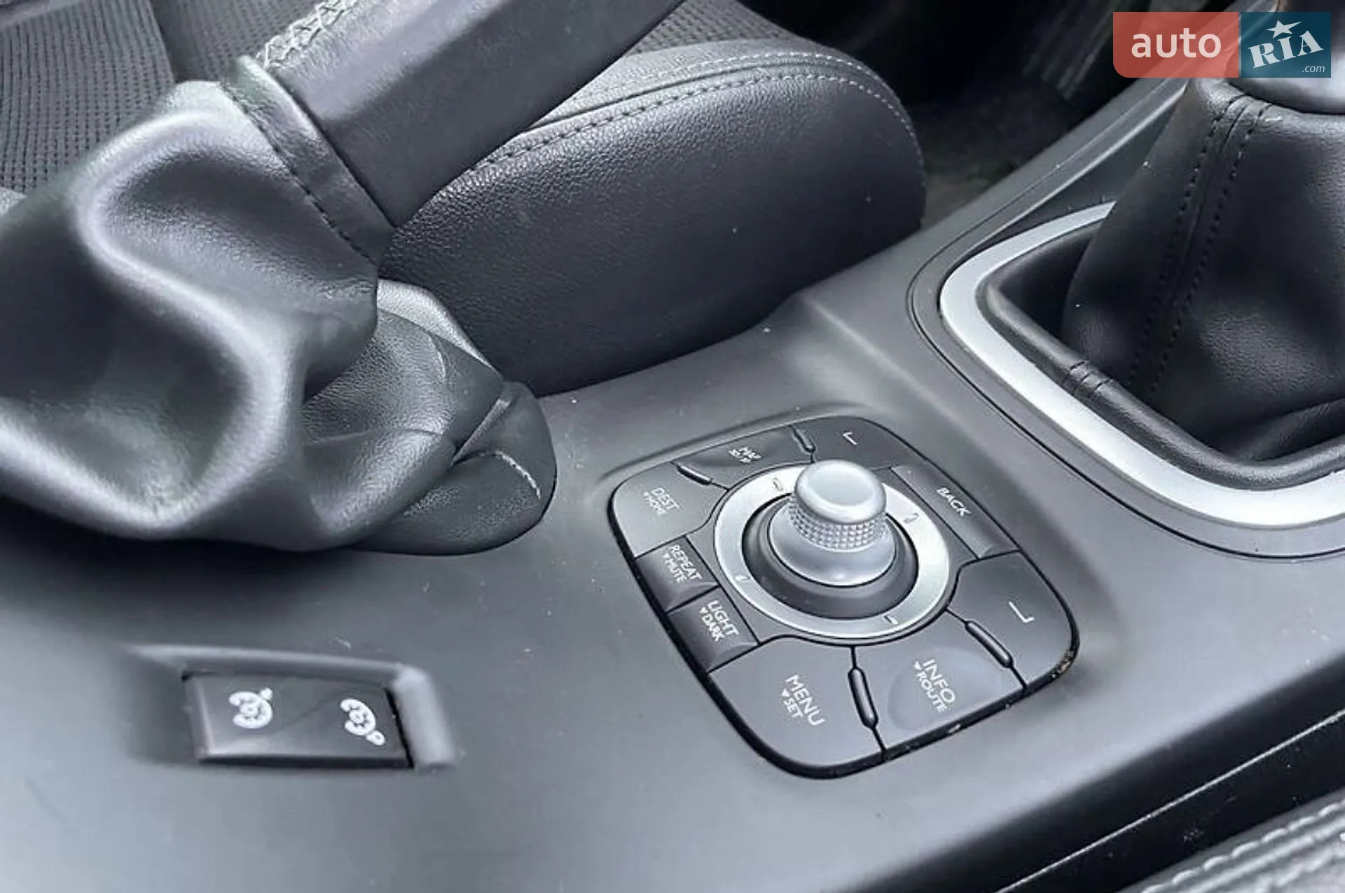 2010 Renault Megane - мініатюра 27