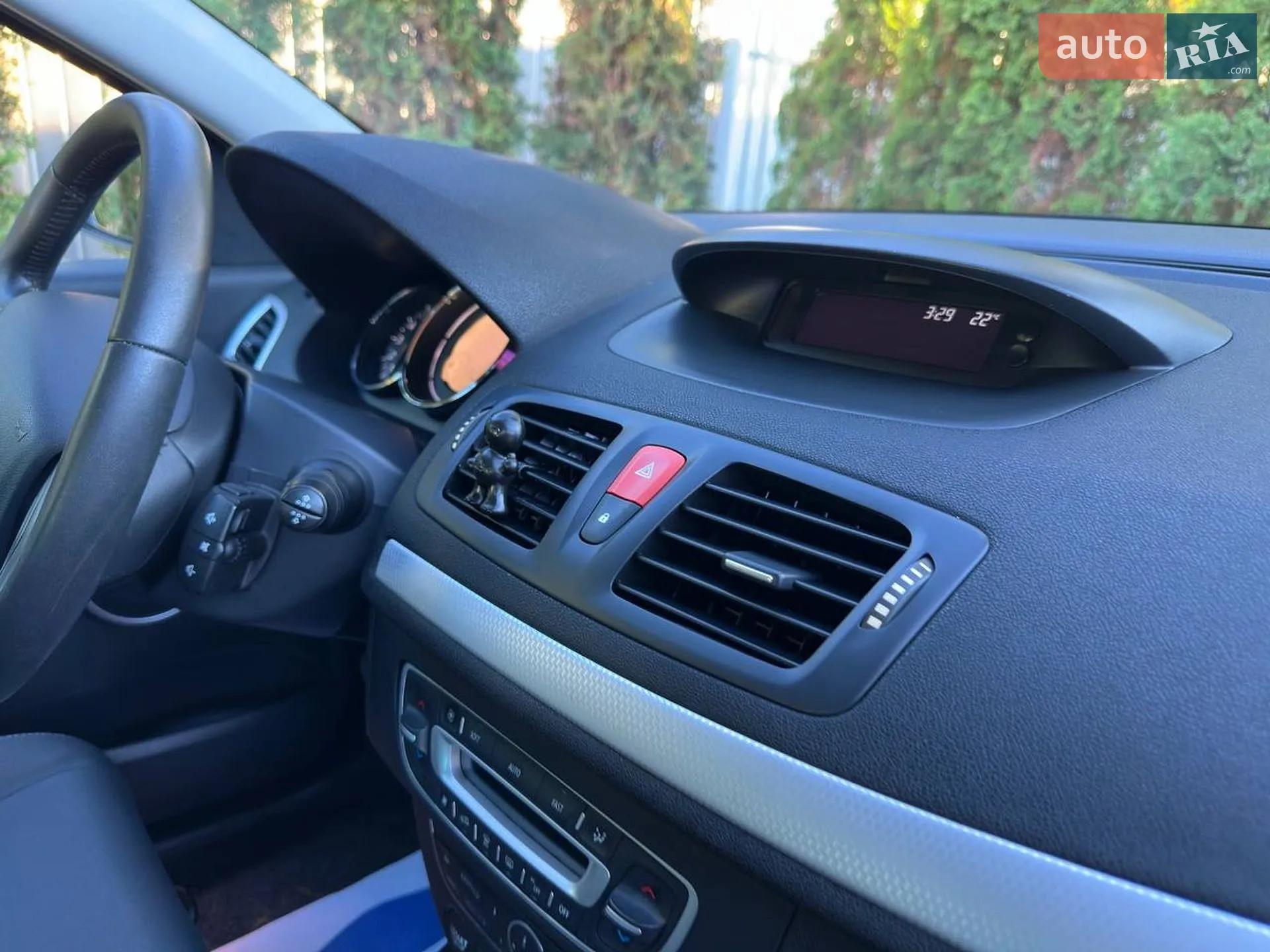 2010 Renault Megane - мініатюра 96