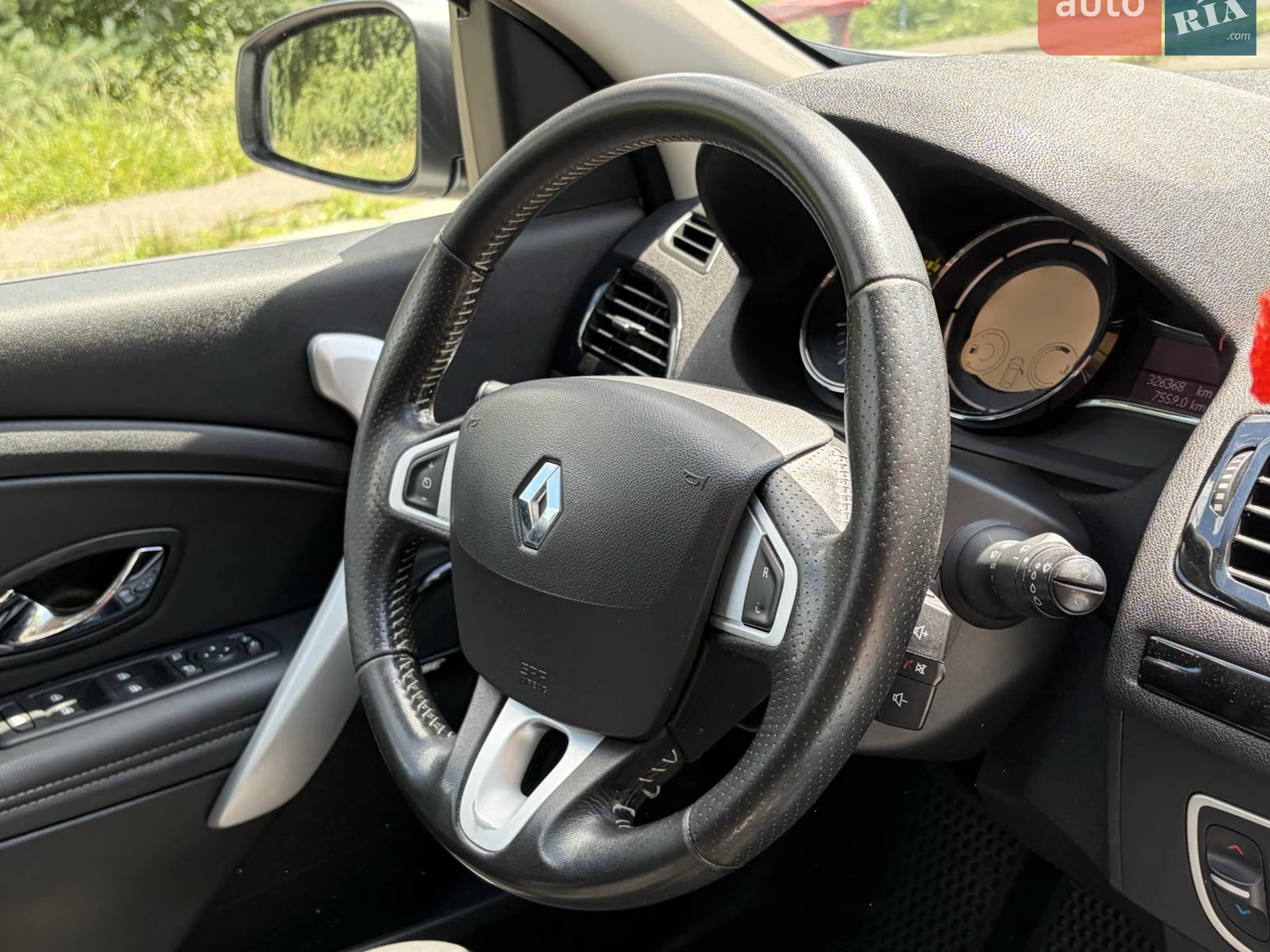2012 Renault Megane - мініатюра 21