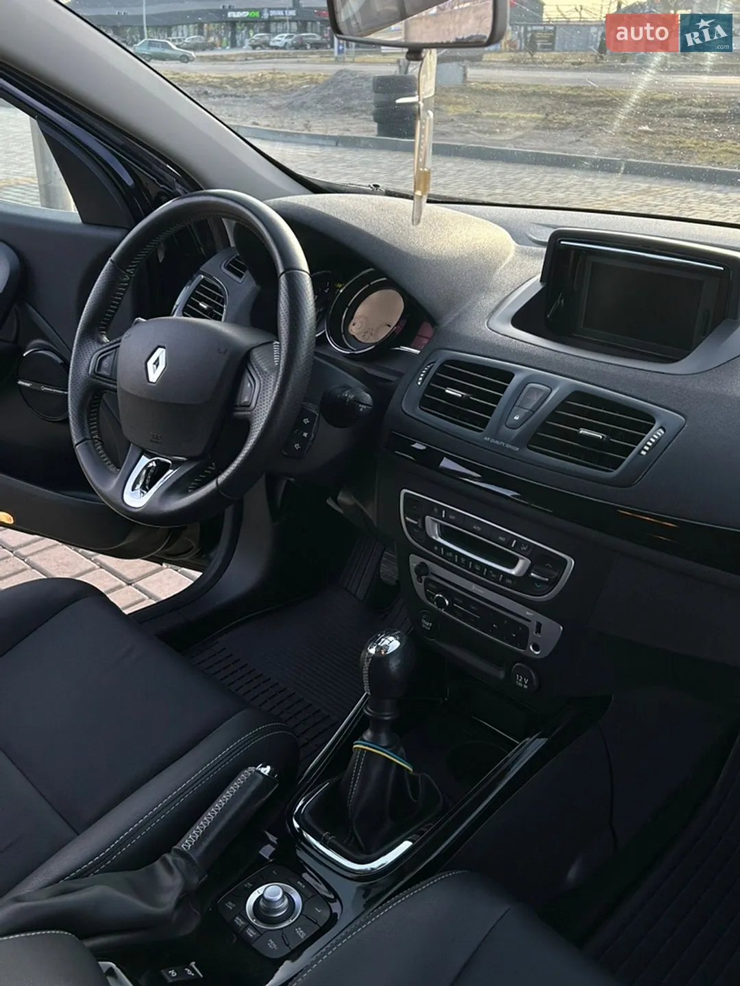 2013 Renault Megane - мініатюра 23