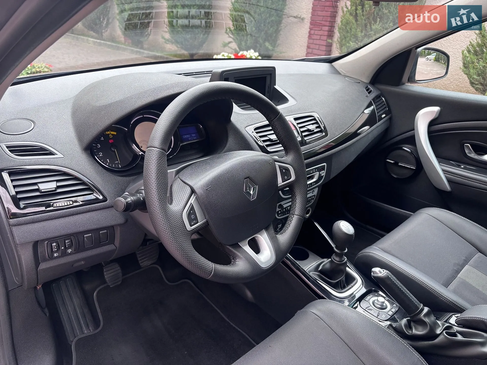 2011 Renault Megane - мініатюра 99