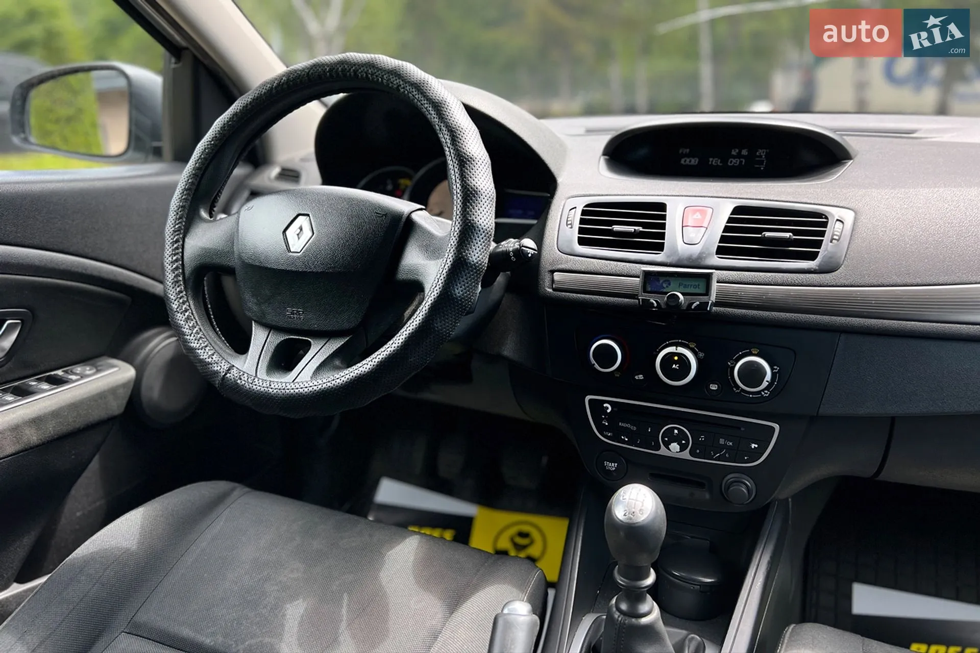 2010 Renault Megane - мініатюра 19