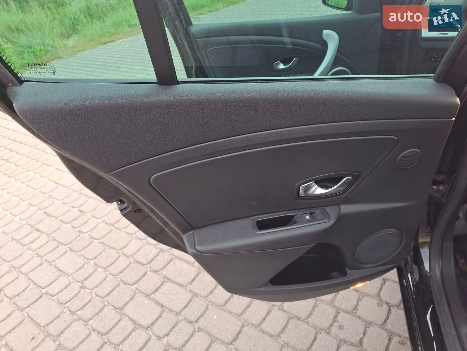 2010 Renault Megane - мініатюра 10