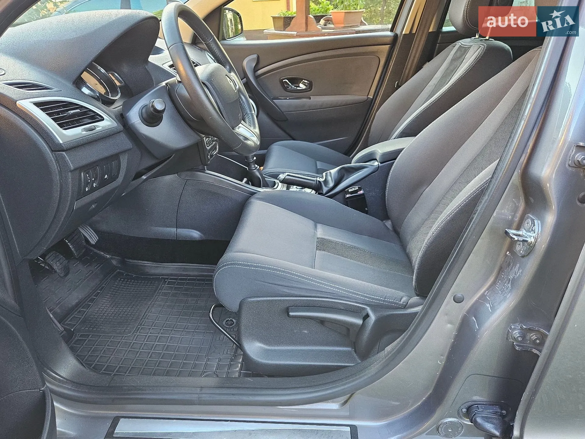 2011 Renault Megane - мініатюра 45