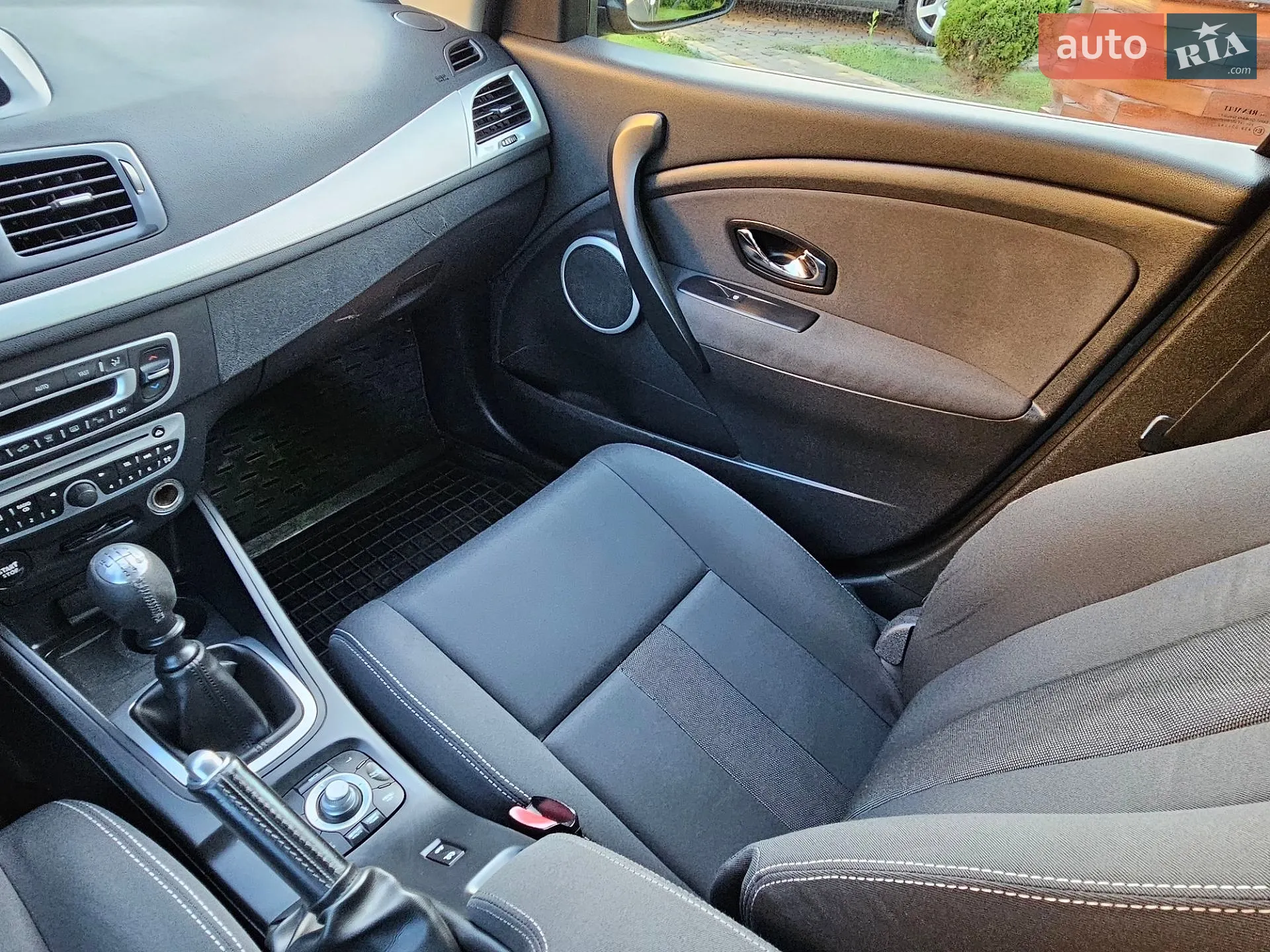 2011 Renault Megane - мініатюра 56