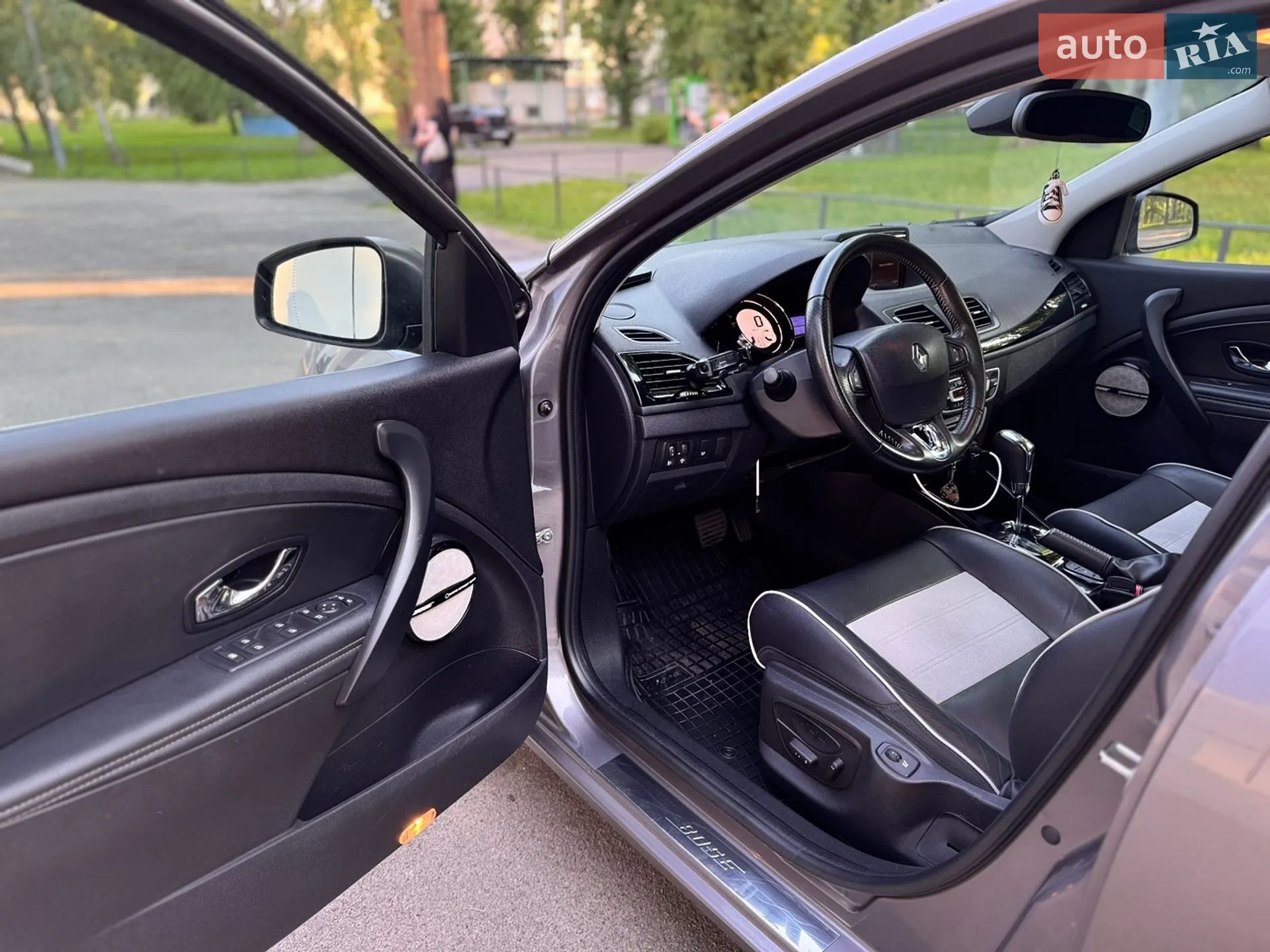 2014 Renault Megane - мініатюра 9