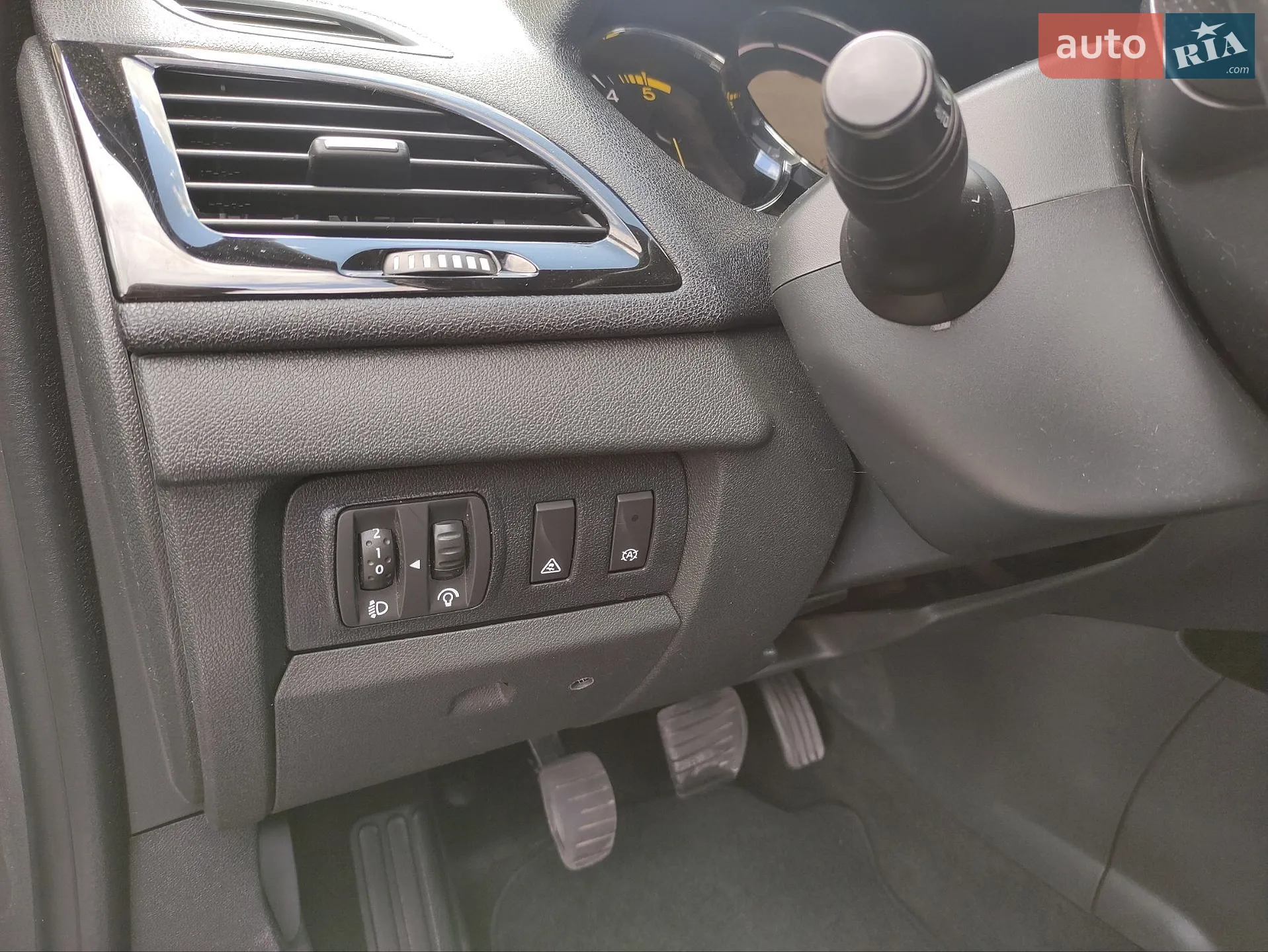 2012 Renault Megane - мініатюра 15