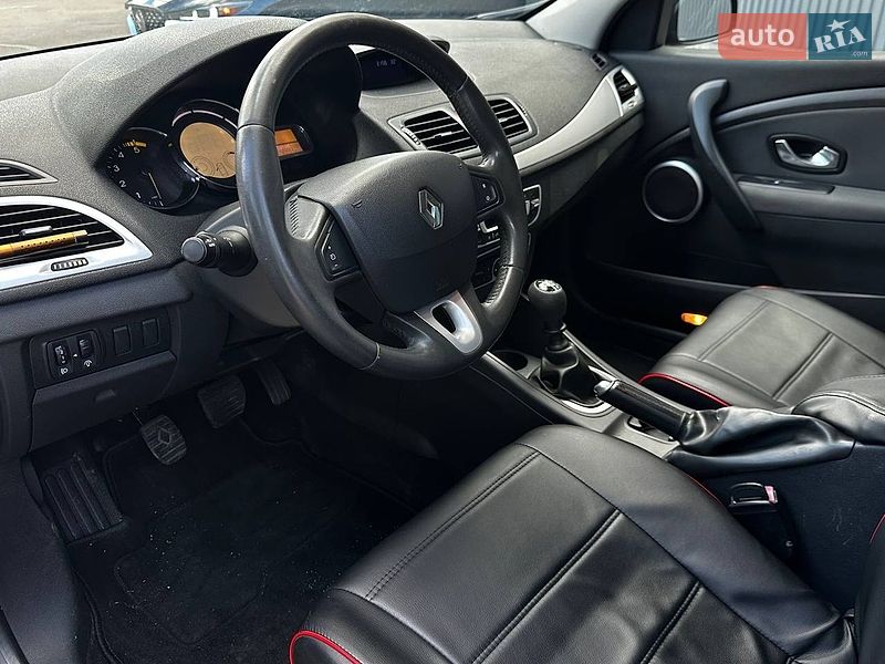 Универсал Renault Megane 2011 в Николаеве фото 17 Универсал Renault Megane 2011 в Николаеве