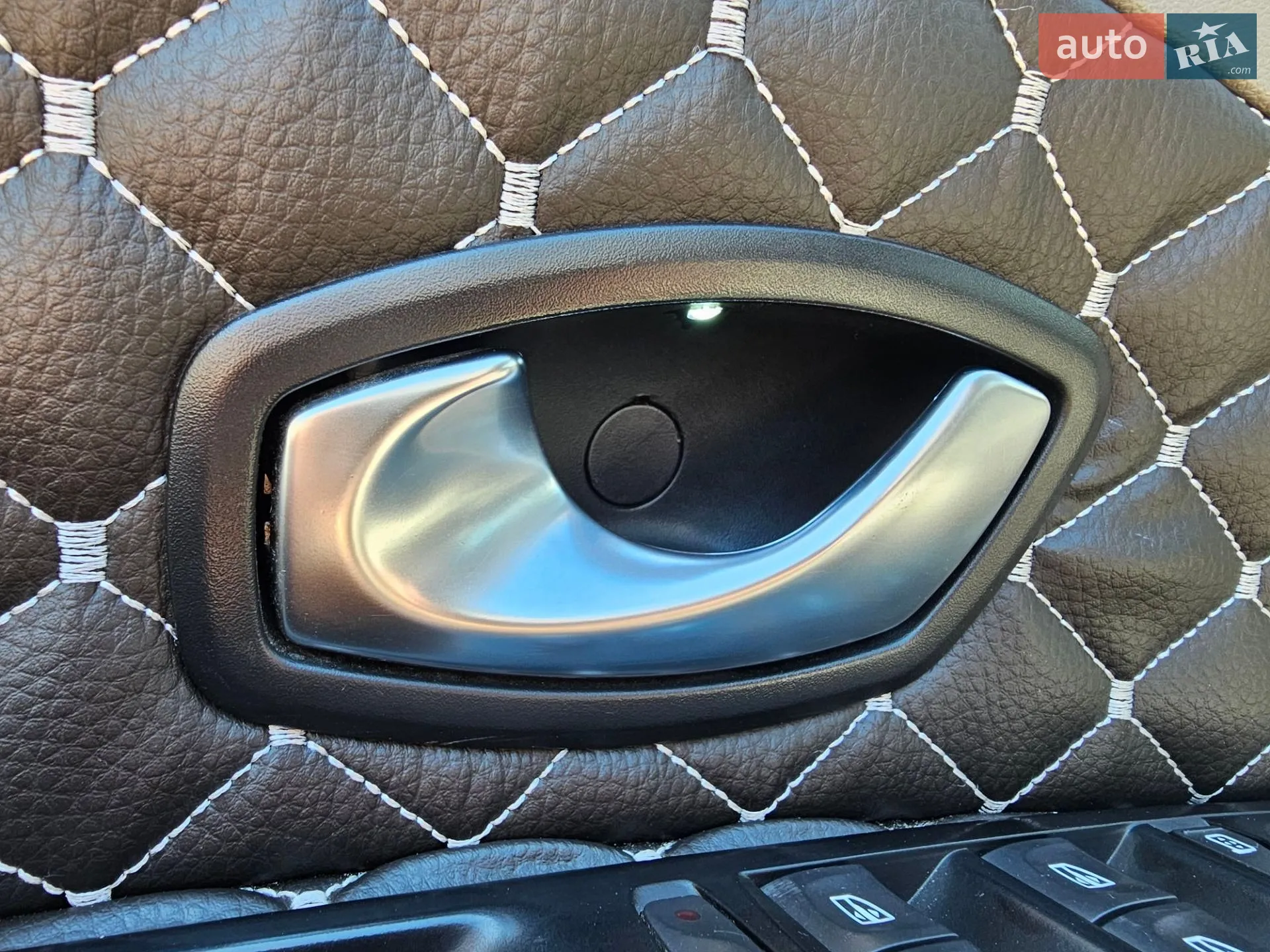 2010 Renault Megane - мініатюра 11