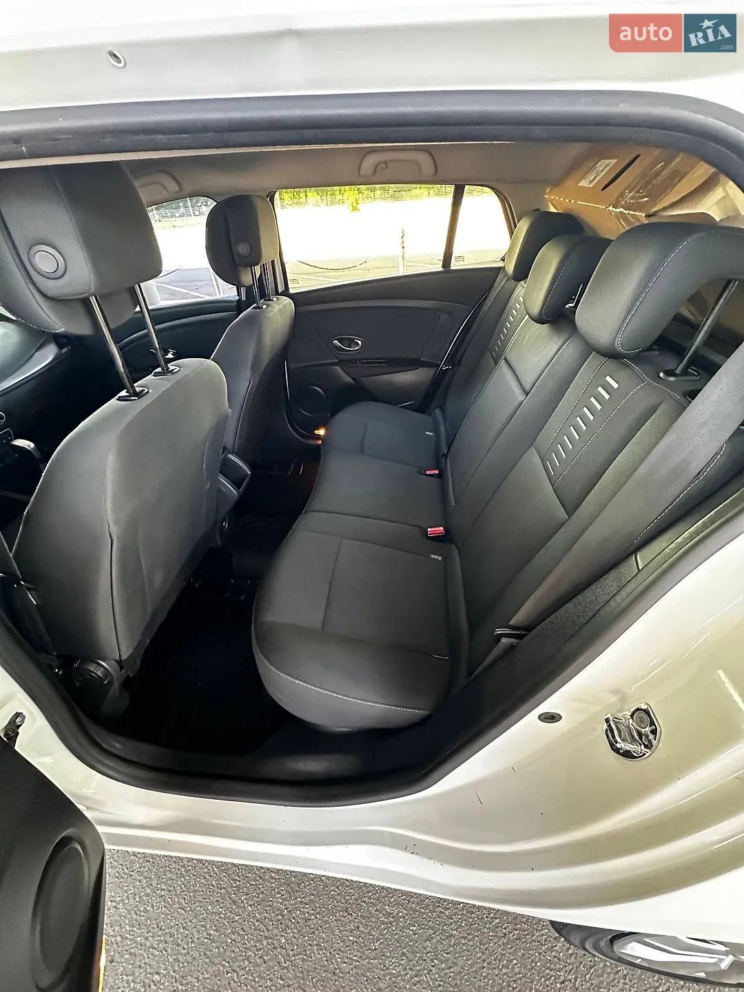 2010 Renault Megane - мініатюра 8