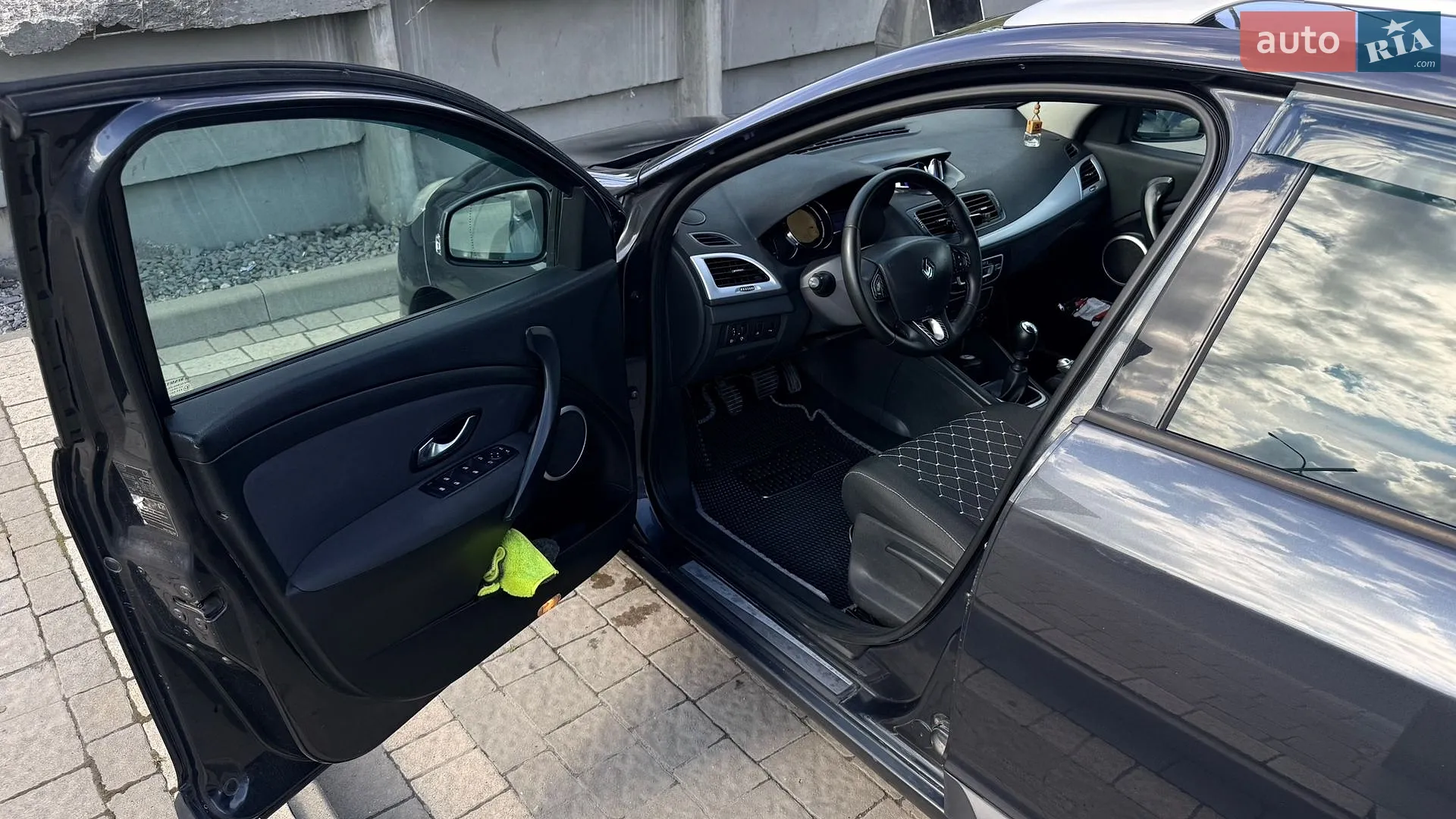 2010 Renault Megane - мініатюра 17