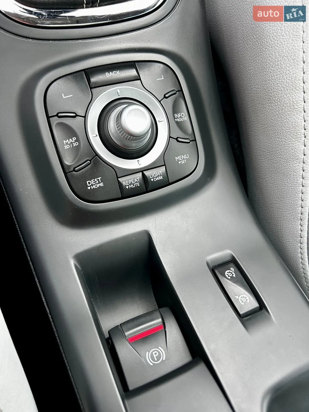 2012 Renault Megane - мініатюра 28