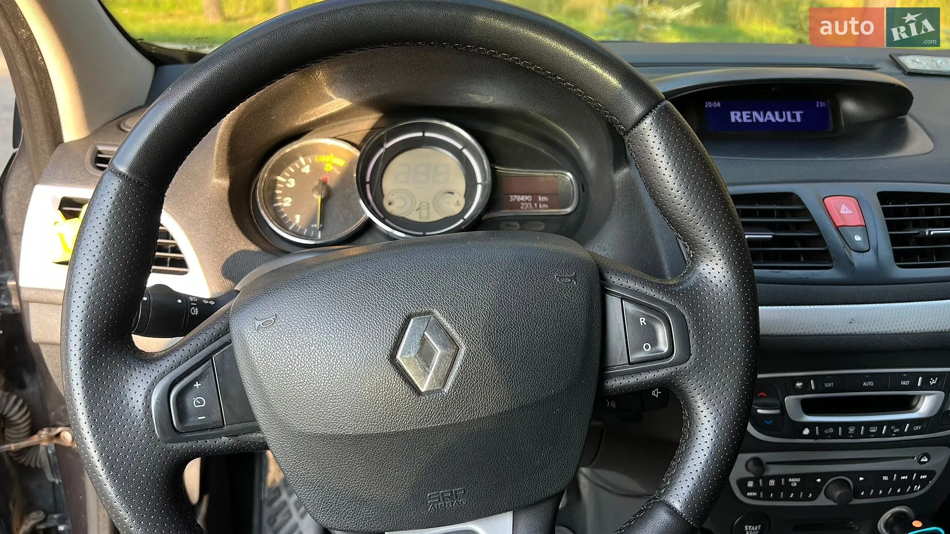 2010 Renault Megane - мініатюра 27