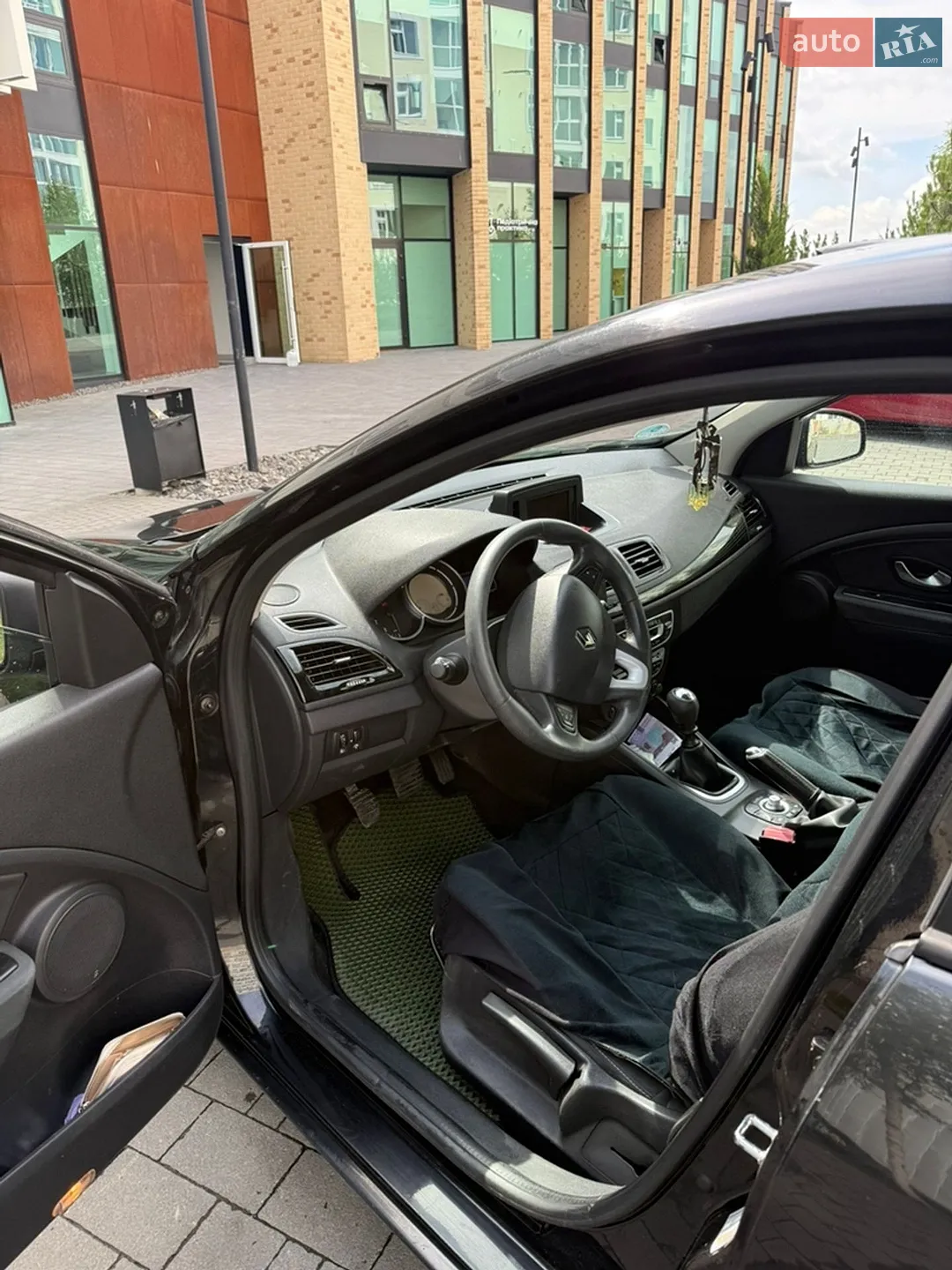 2010 Renault Megane - мініатюра 2