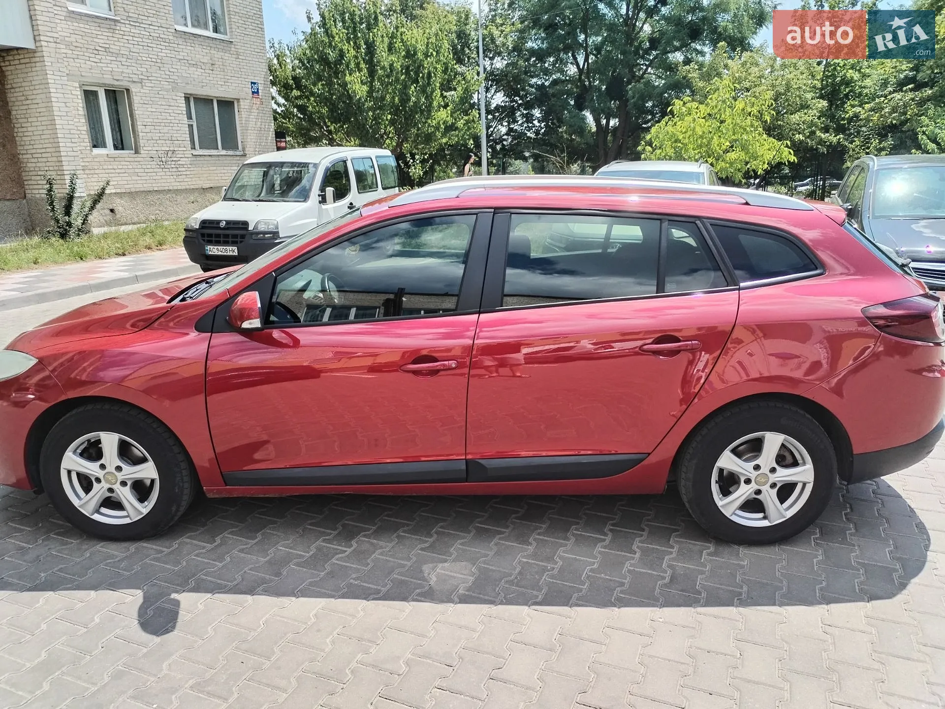2010 Renault Megane - мініатюра 9