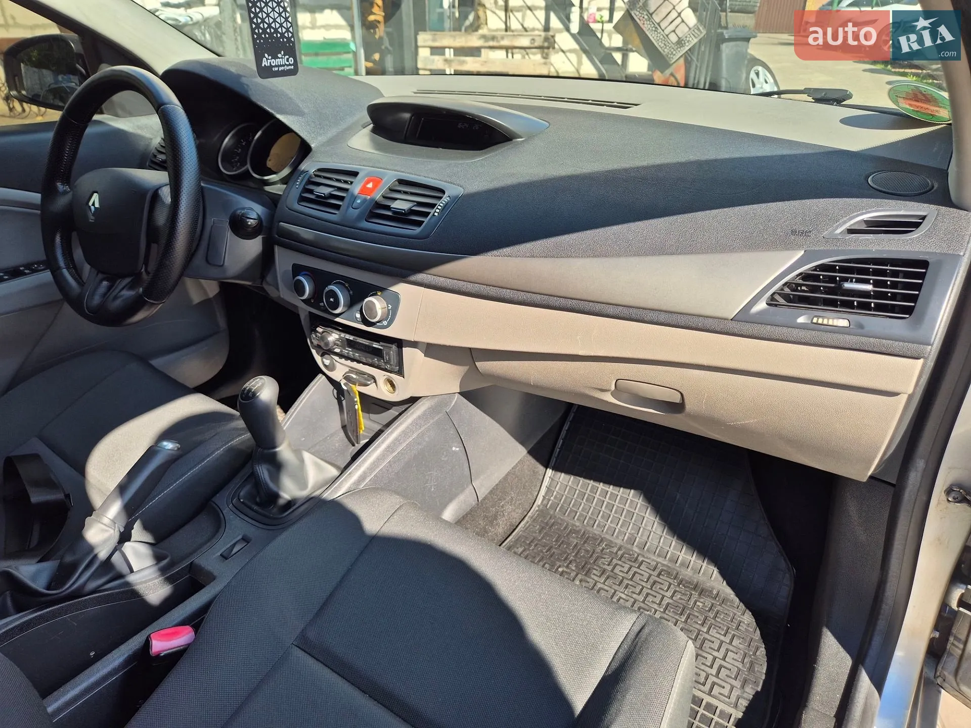 2010 Renault Megane - мініатюра 19