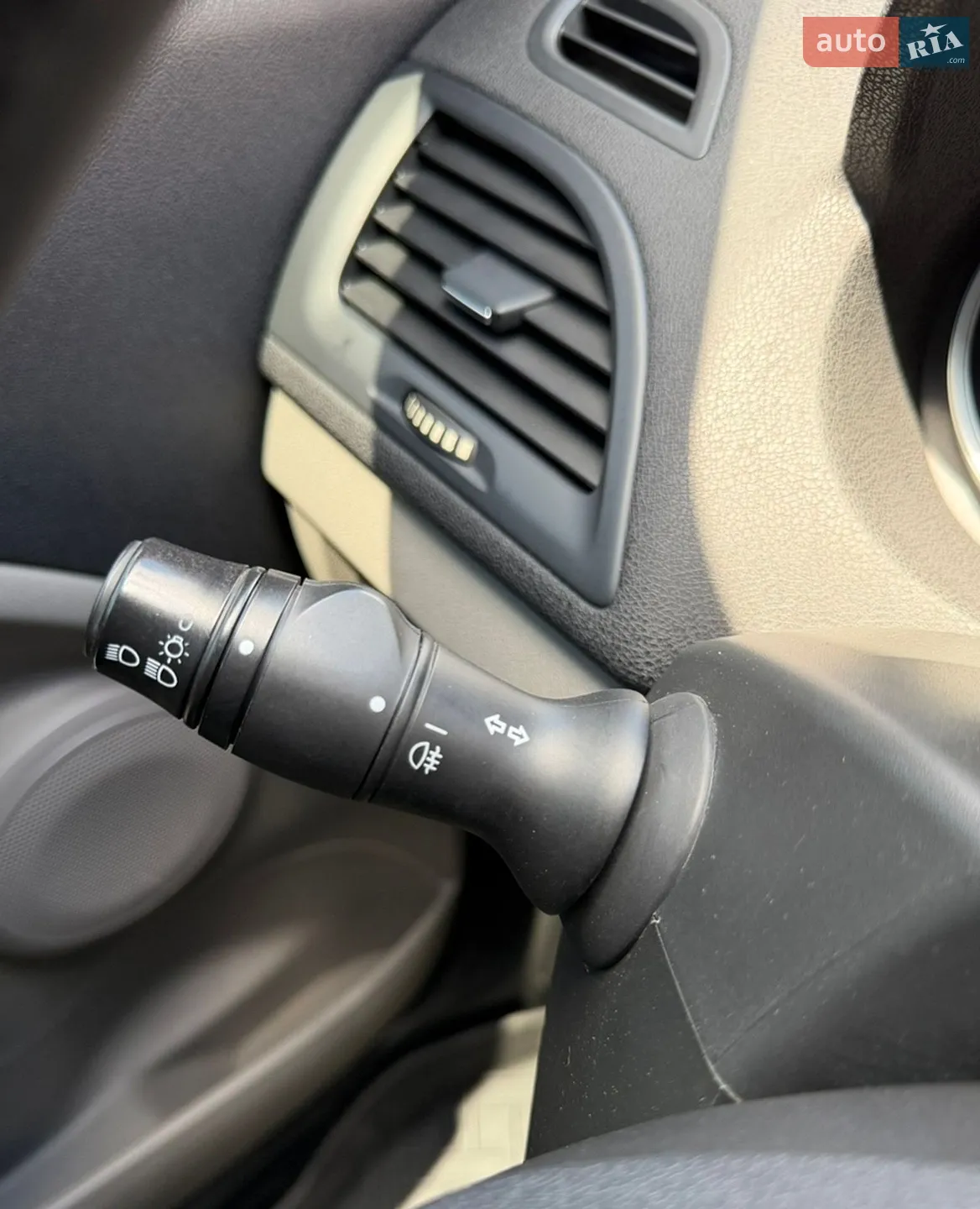 2011 Renault Megane - мініатюра 34