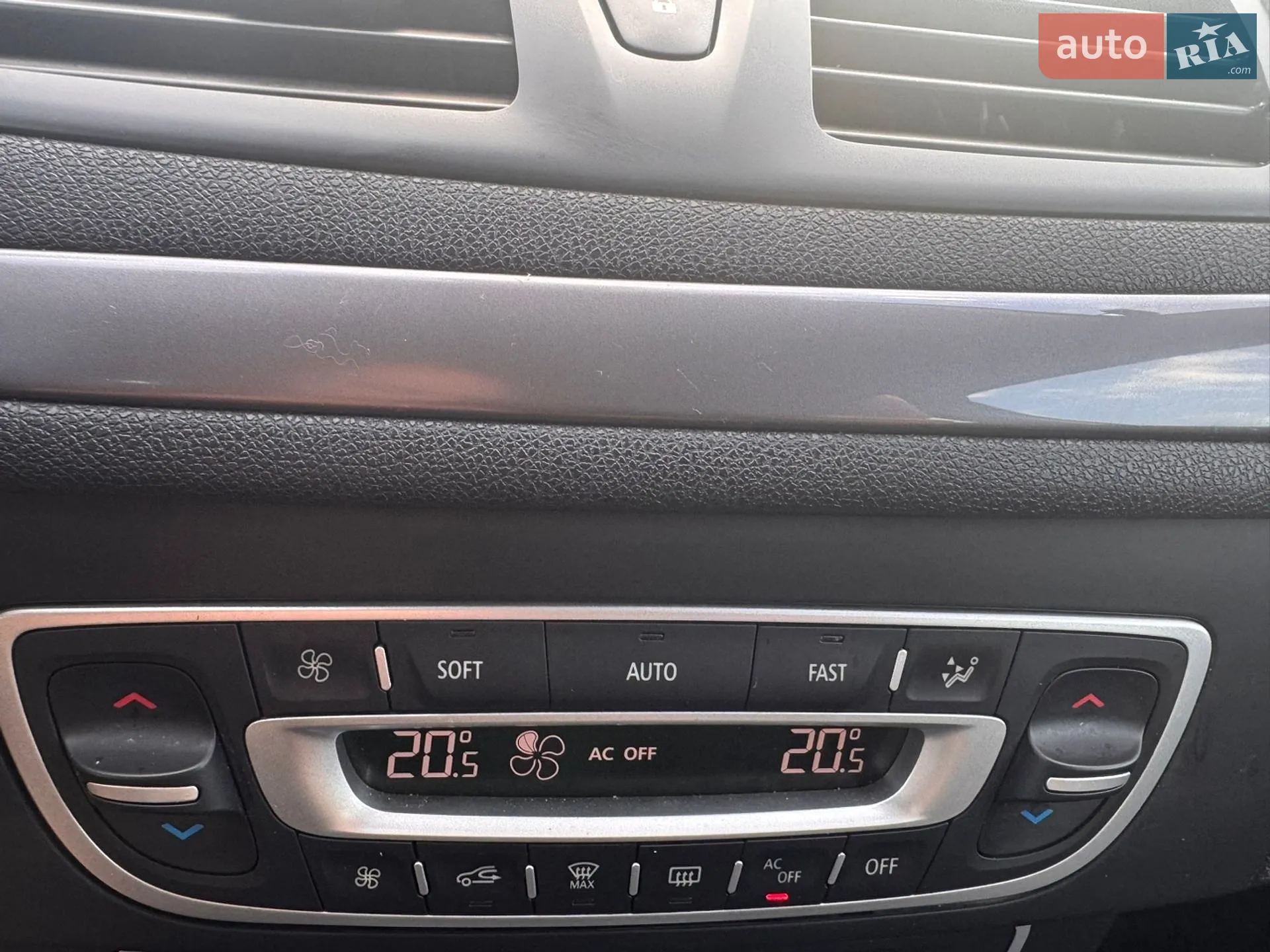 2012 Renault Megane - мініатюра 33