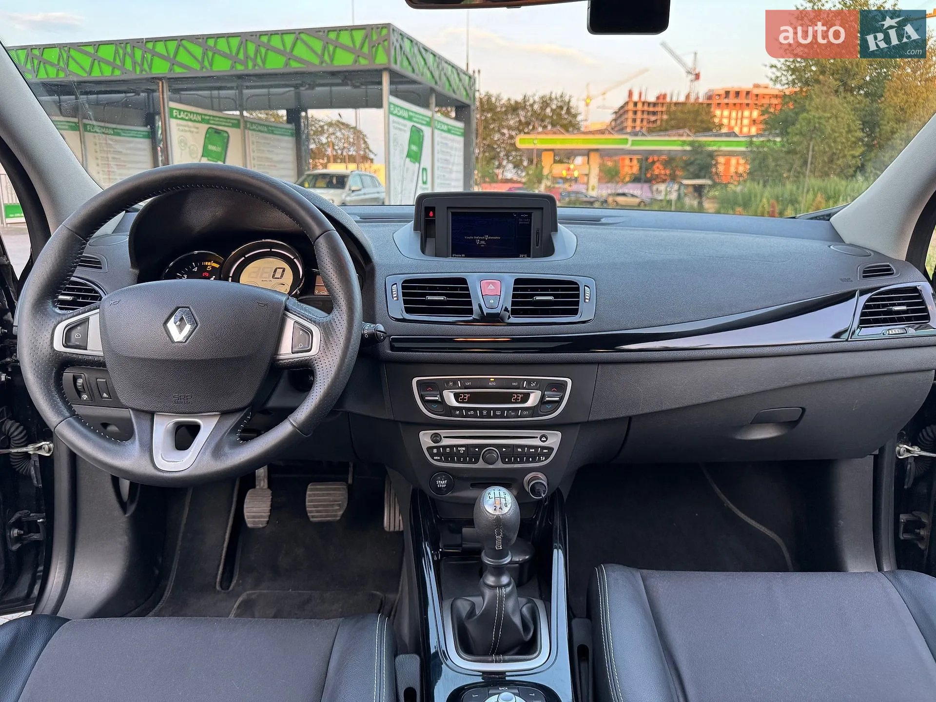 2011 Renault Megane - мініатюра 15