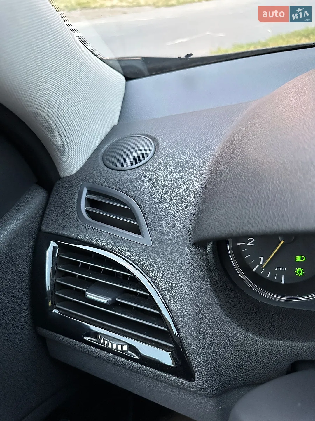 2011 Renault Megane - мініатюра 32